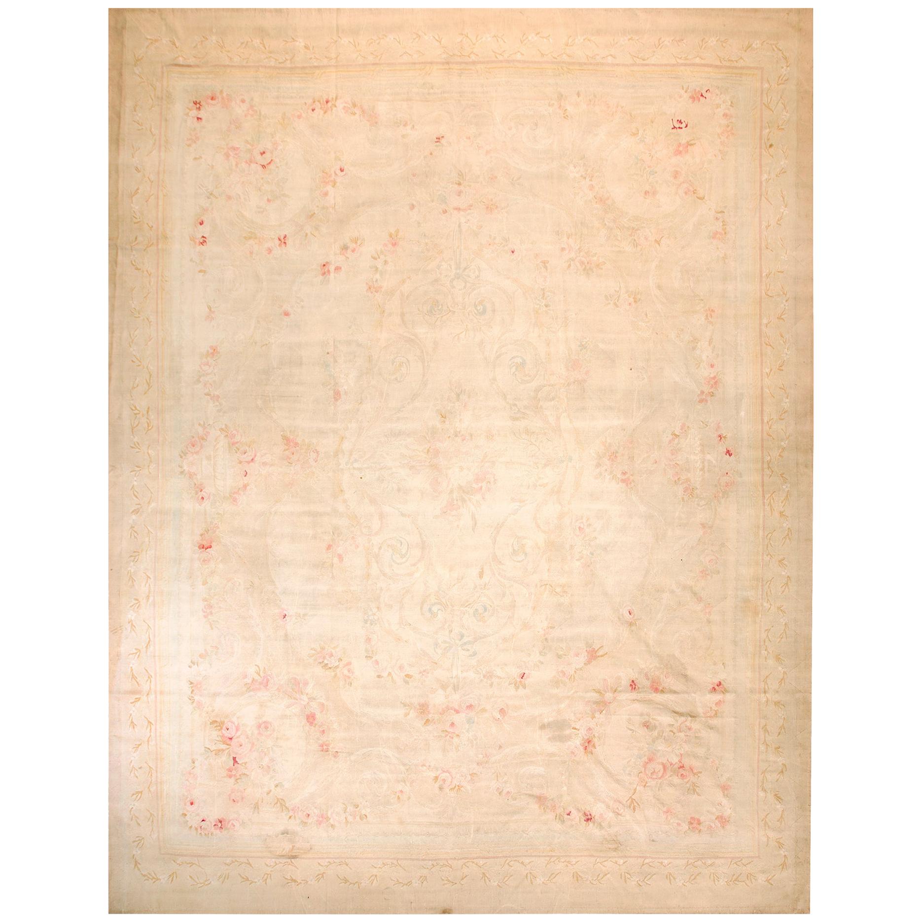 19th Century French Aubusson Carpet ( 12' x 15'6" - 365 x 472 ) For Sale