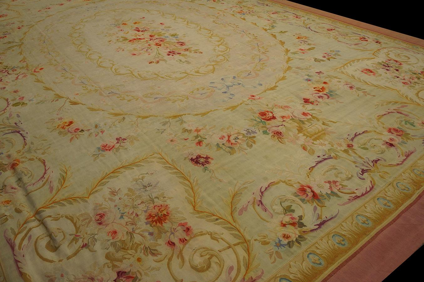 Early 20th Century French Aubusson Carpet ( 14'5' x 20'9'' - 440 x 633 ) 8