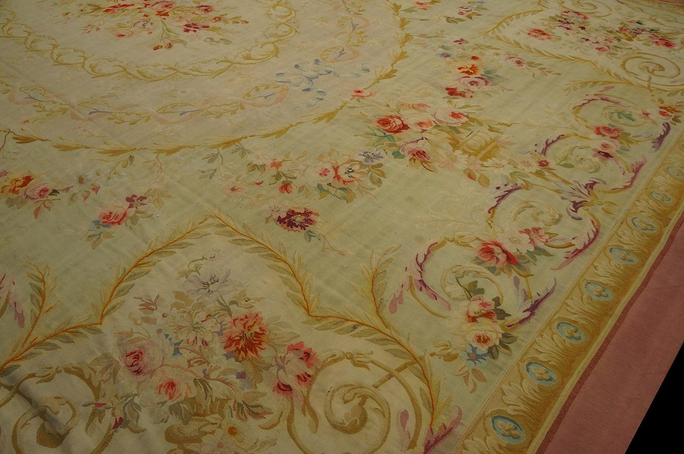 Early 20th Century French Aubusson Carpet ( 14'5' x 20'9'' - 440 x 633 ) 9