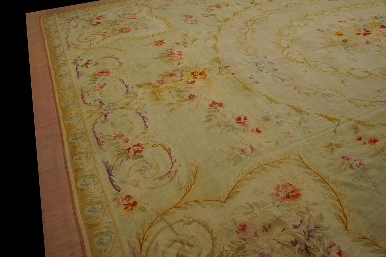 Early 20th Century French Aubusson Carpet ( 14'5' x 20'9'' - 440 x 633 ) 5