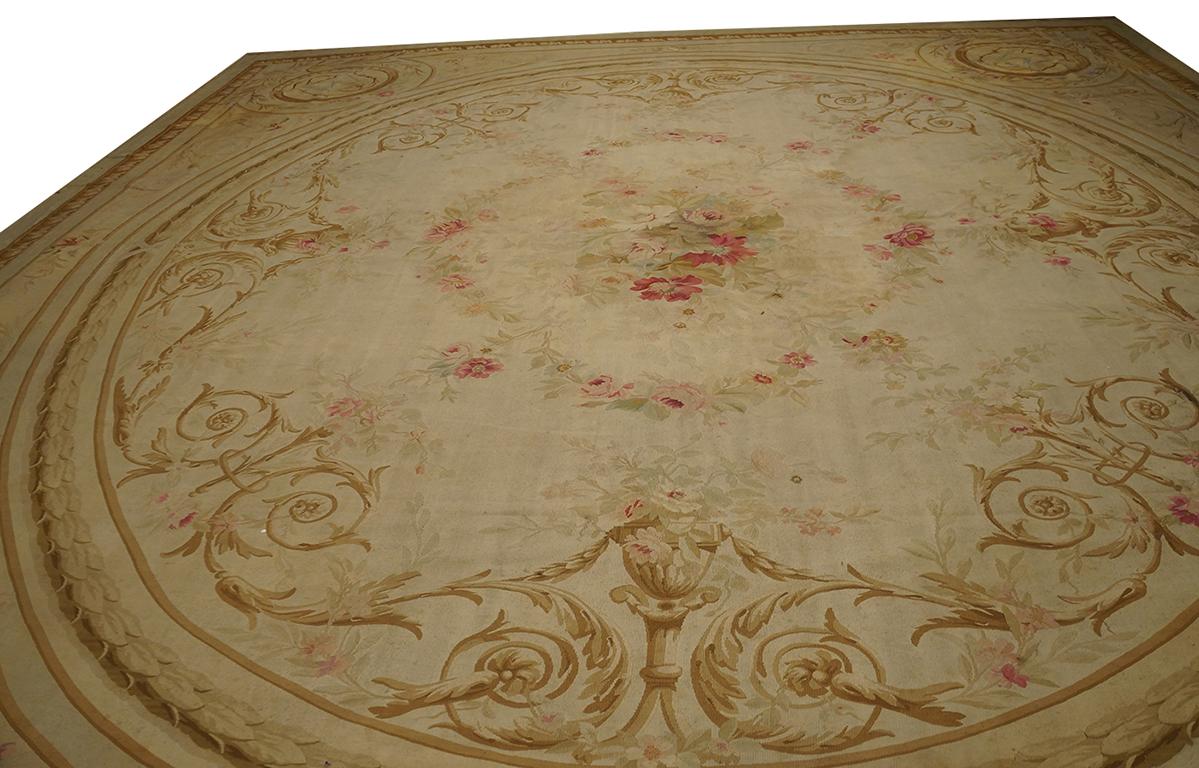 Hand-Woven Late 19th Century French Aubusson Carpet ( 15' 6'' x 16' 6'' - 473 x 503 cm ) For Sale