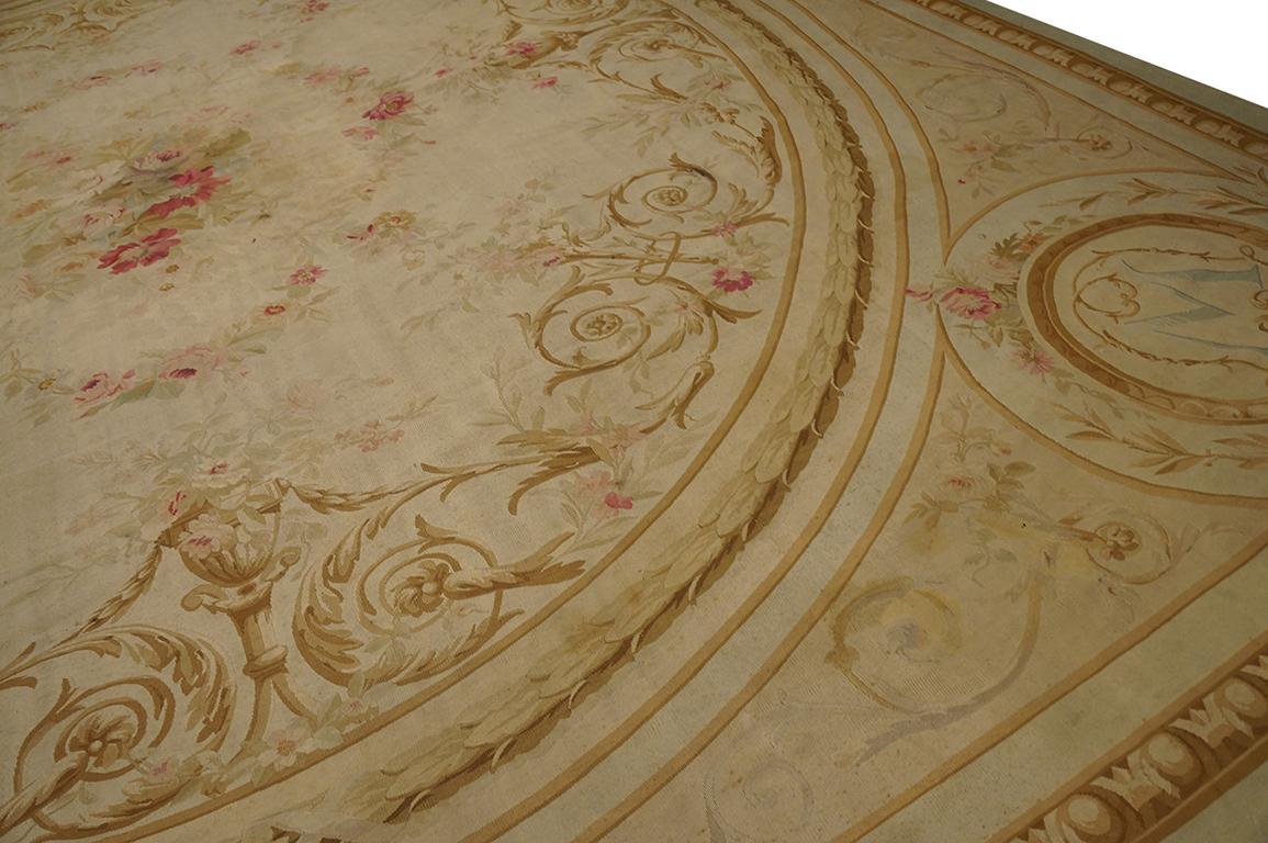 Late 19th Century French Aubusson Carpet ( 15' 6'' x 16' 6'' - 473 x 503 cm ) For Sale 2
