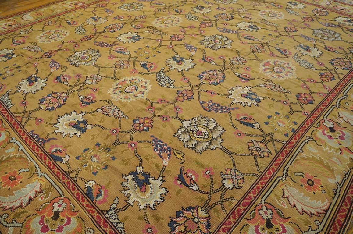 Mid-18th Century English Axminster Carpet ( 12' x 14' - 366 x 427 ) In Good Condition For Sale In New York, NY