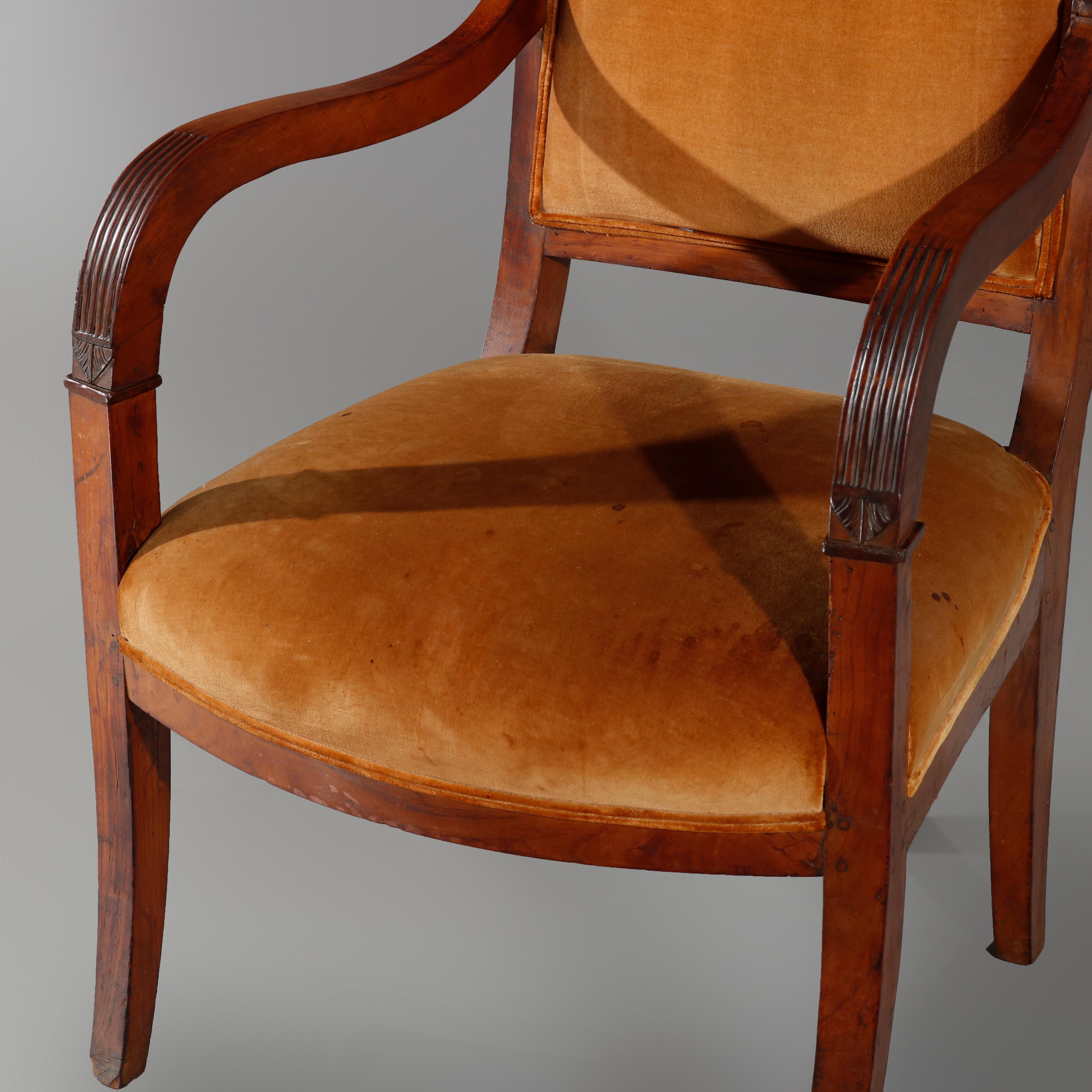 Antiker europäischer Biedermeier-Sessel aus Nussbaumholz, um 1820 im Angebot 3