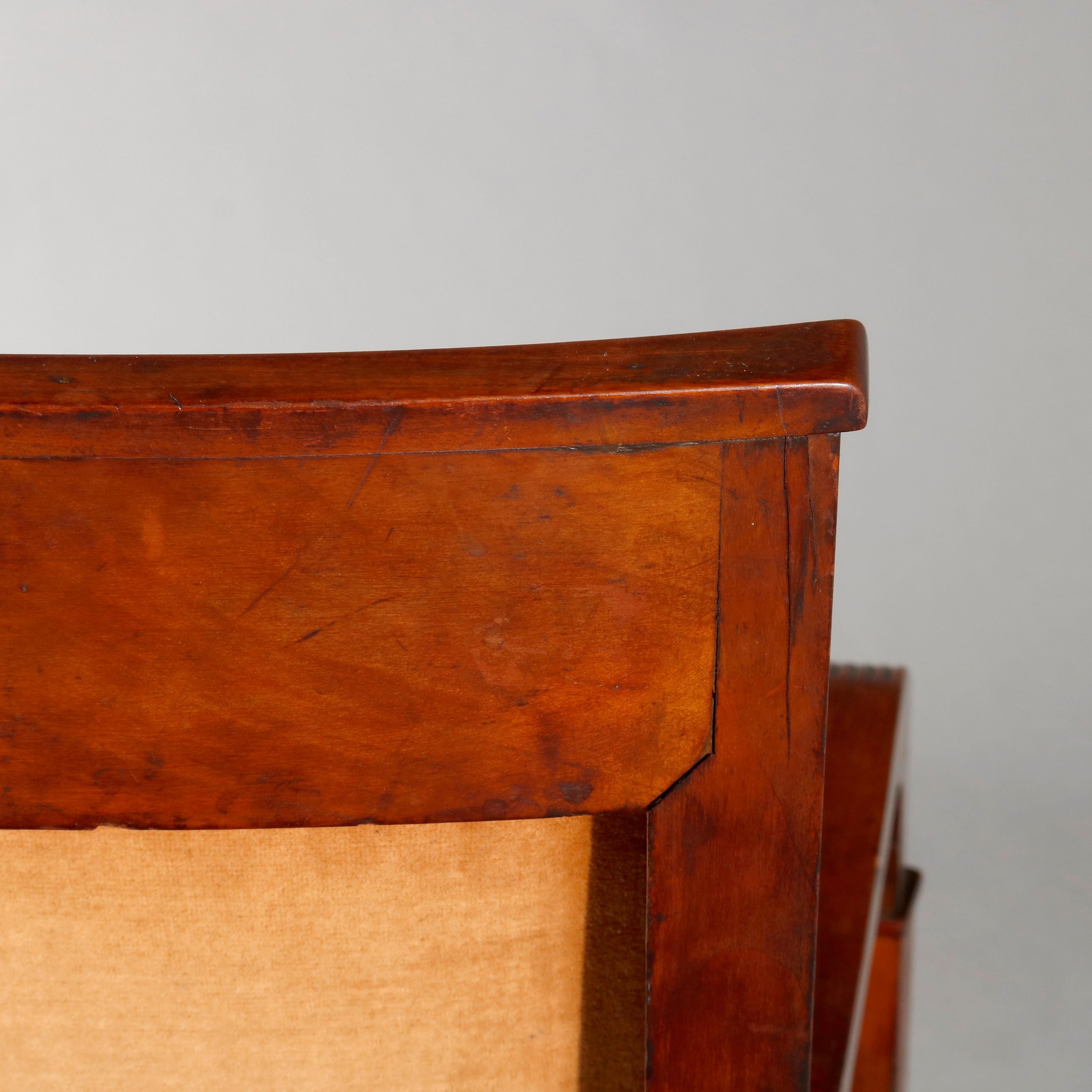 Antiker europäischer Biedermeier-Sessel aus Nussbaumholz, um 1820 im Angebot 7