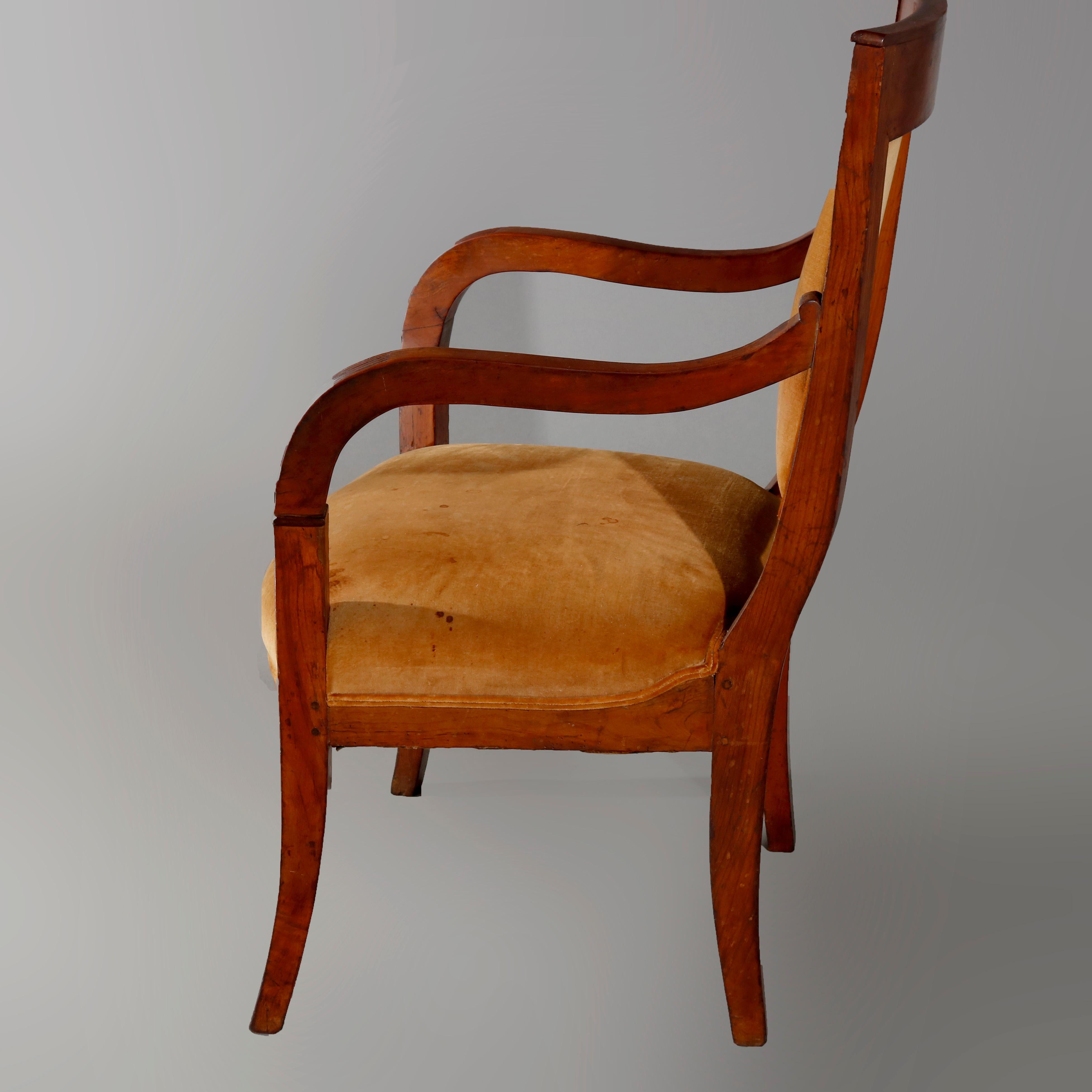 Antiker europäischer Biedermeier-Sessel aus Nussbaumholz, um 1820 (Europäisch) im Angebot