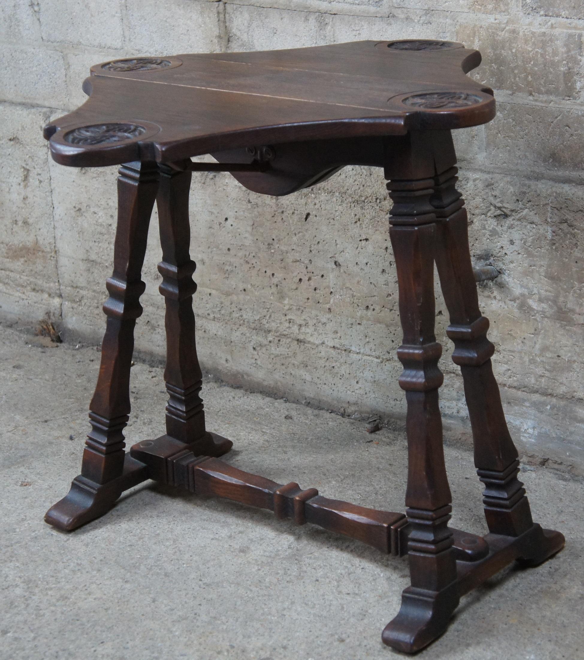 Antique European Carved Oak Petite Drop-Leaf Side End Table Celtic Knot In Good Condition In Dayton, OH