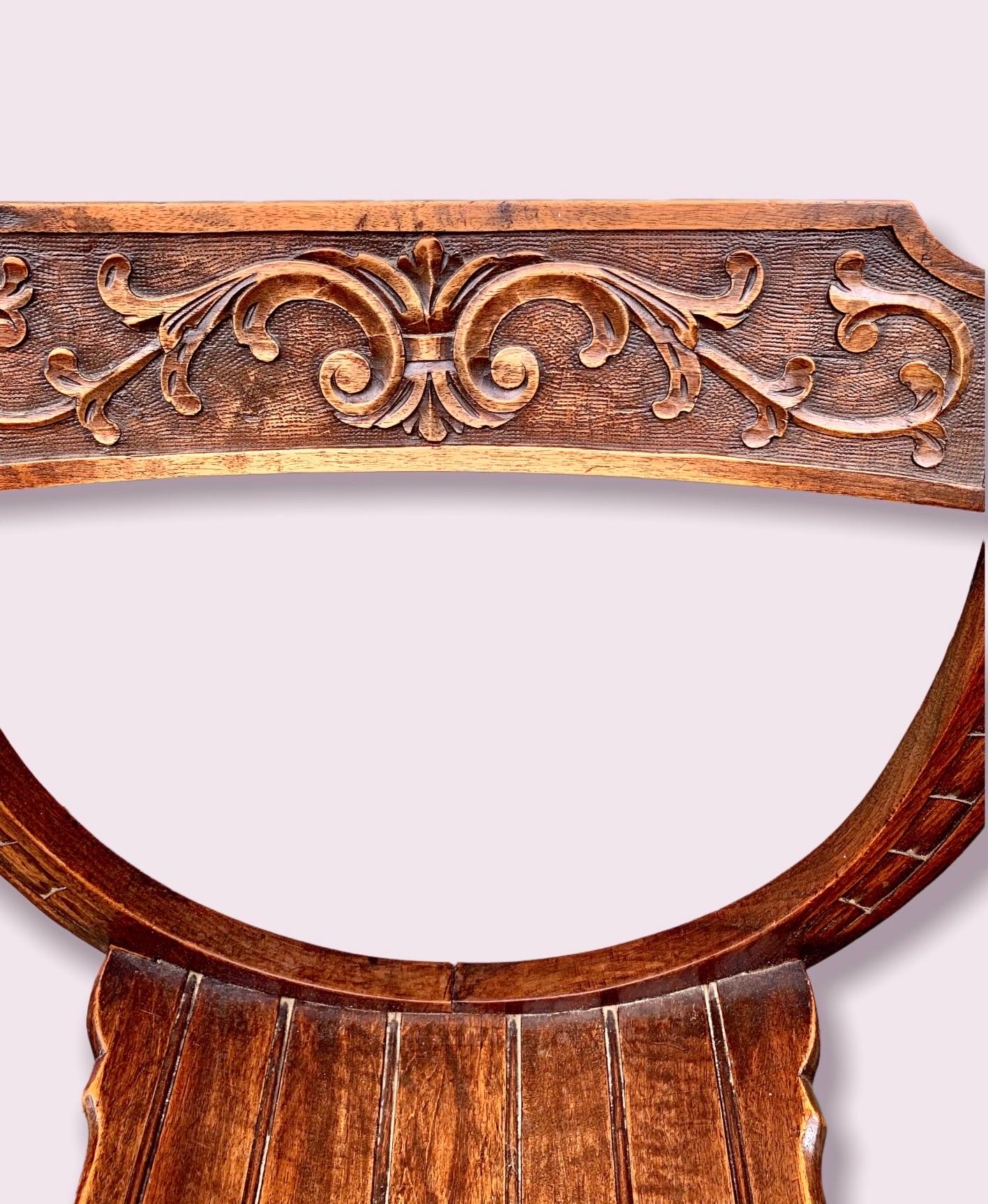 Antique European Carved Walnut Dante Chair For Sale 5