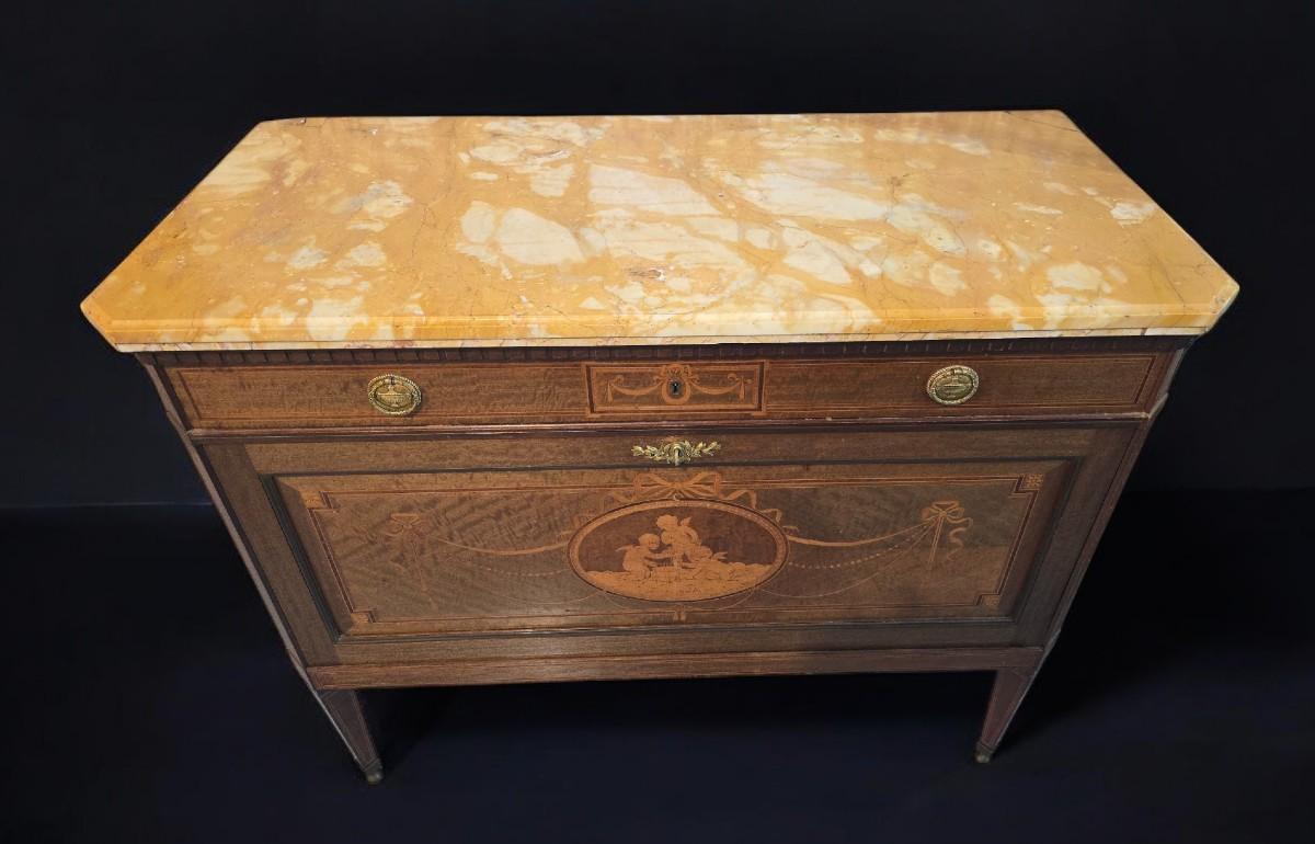 Ancienne commode européenne - 19ème siècle en vente 4