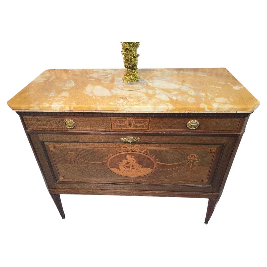 
733 / 5.000
Ancienne commode européenne - 19ème siècle
Origine : Europe, Pays-Bas
Période : XIXe siècle
MATERIAL : Chêne avec marqueterie et plateau en marbre
Dimensions : 110 x 80 x 50 cm : 110 x 80 x 50 cm
Condit : Bon état
Détails