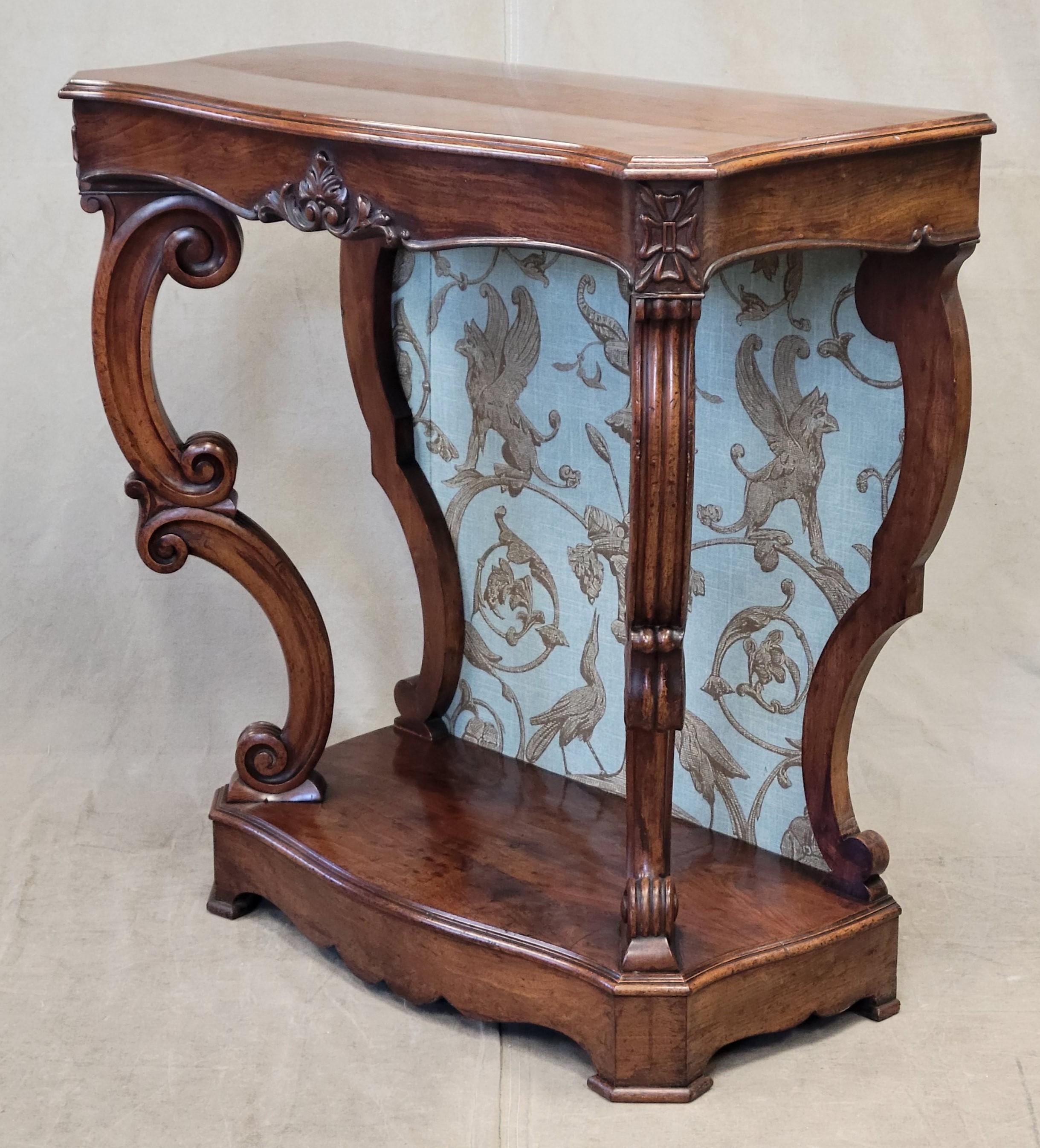 A gorgeous, antique European late 1800s (or perhaps earlier) hall or entryway console table in the Louis Phillipe style. The Thibaut 