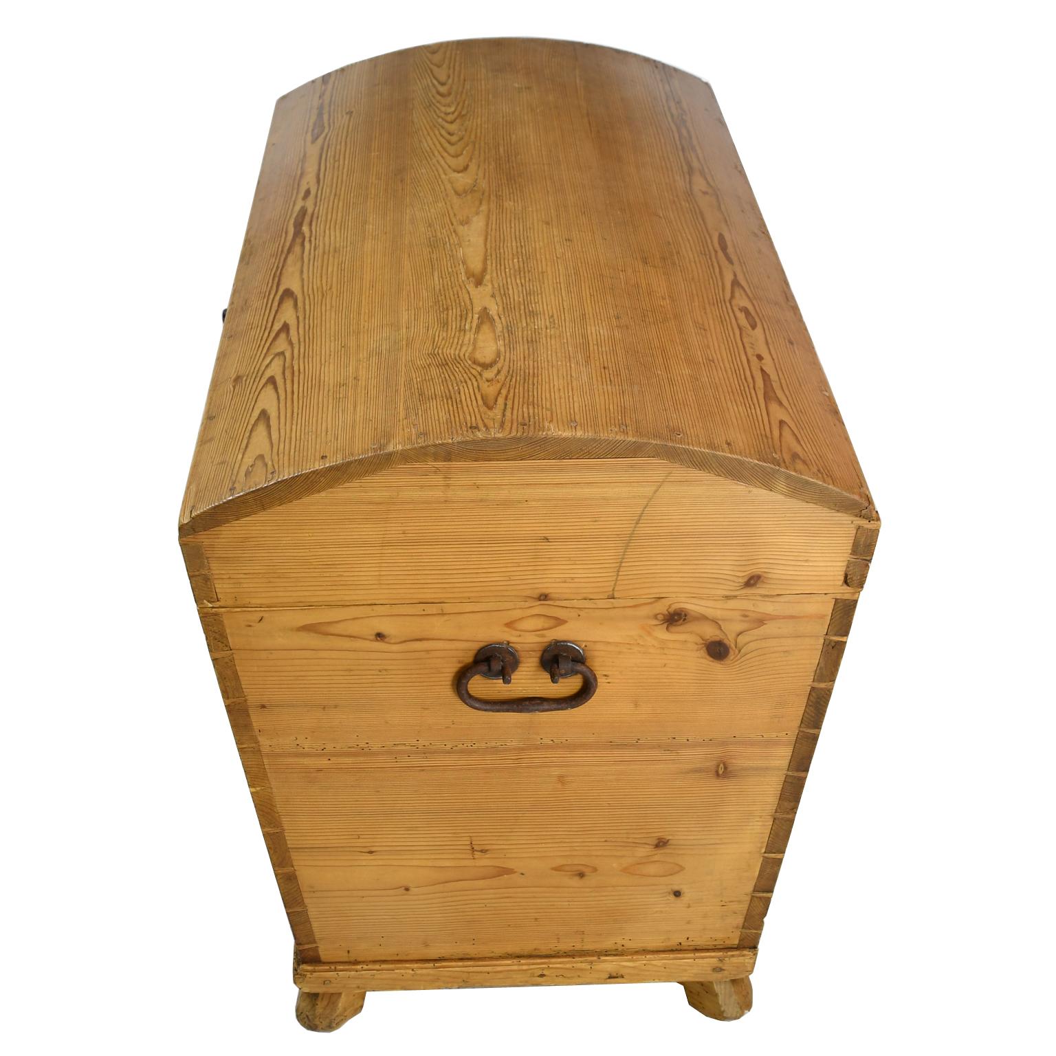 German Antique European Dome-Top Blanket Chest in Pine with Interior Glove Box For Sale