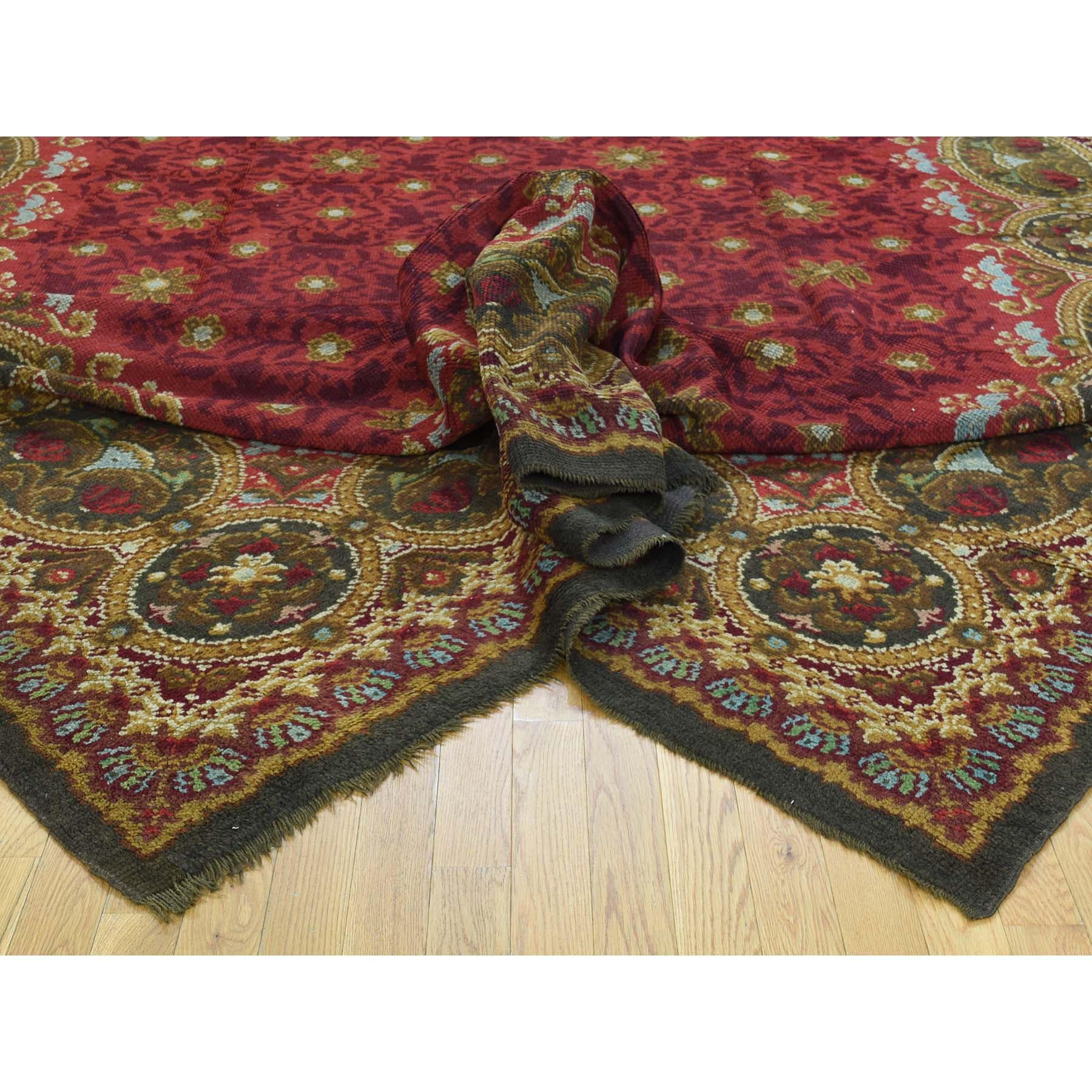 Antiker europäischer Donegal-Teppich aus reiner Wolle in Übergröße Orientteppich (19. Jahrhundert) im Angebot