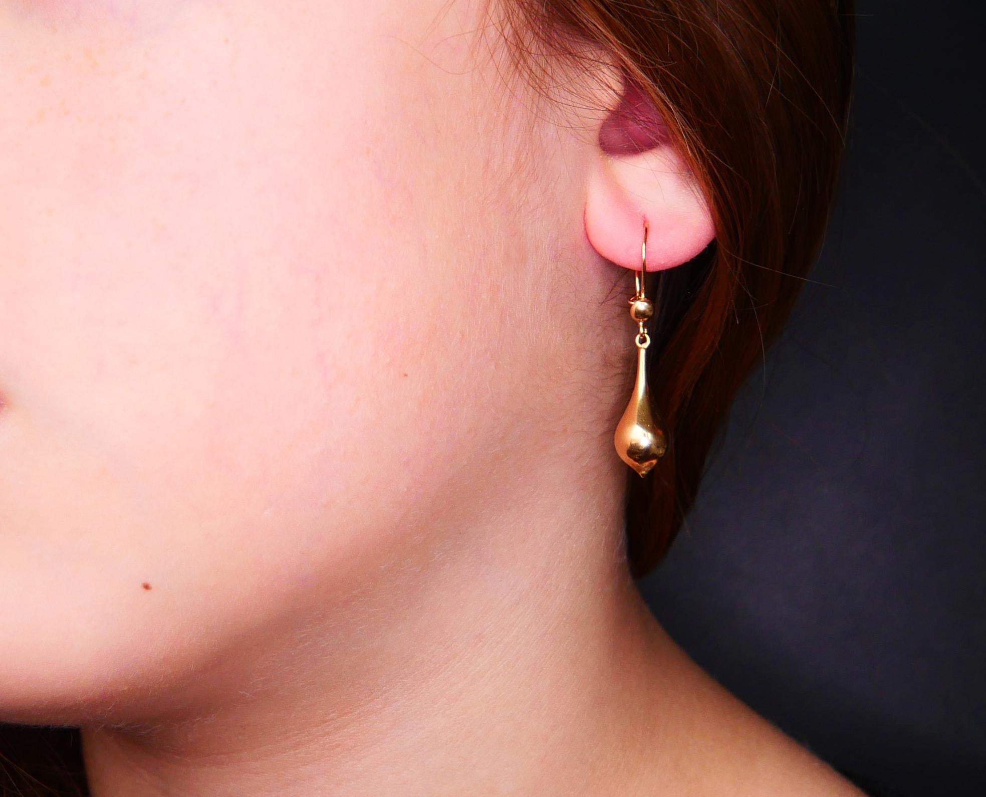 Pendants d'oreilles européens anciens pendants en or jaune 18 carats massif 2,4 g Pour femmes en vente