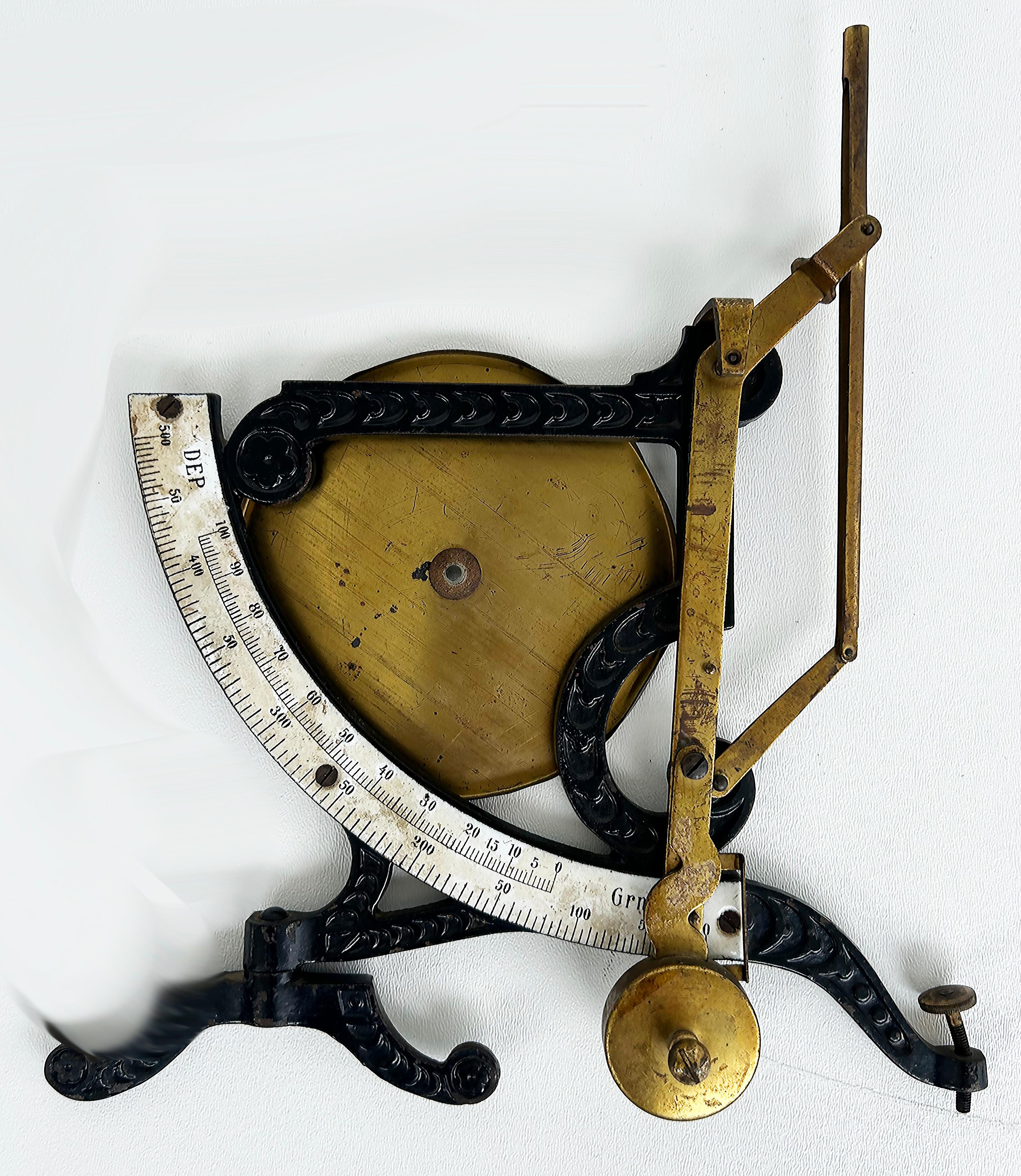 Antique European Enameled Postal Scale with Brass For Sale 3