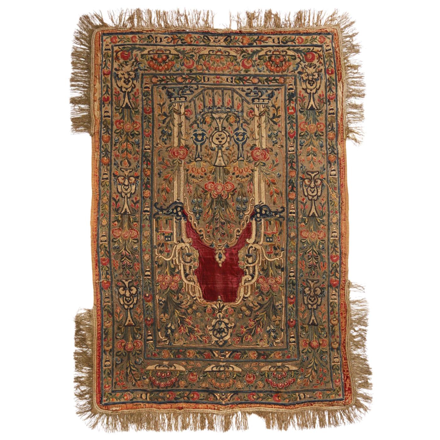 Gold, Red and Green Pattern Rug For Sale at 1stdibs