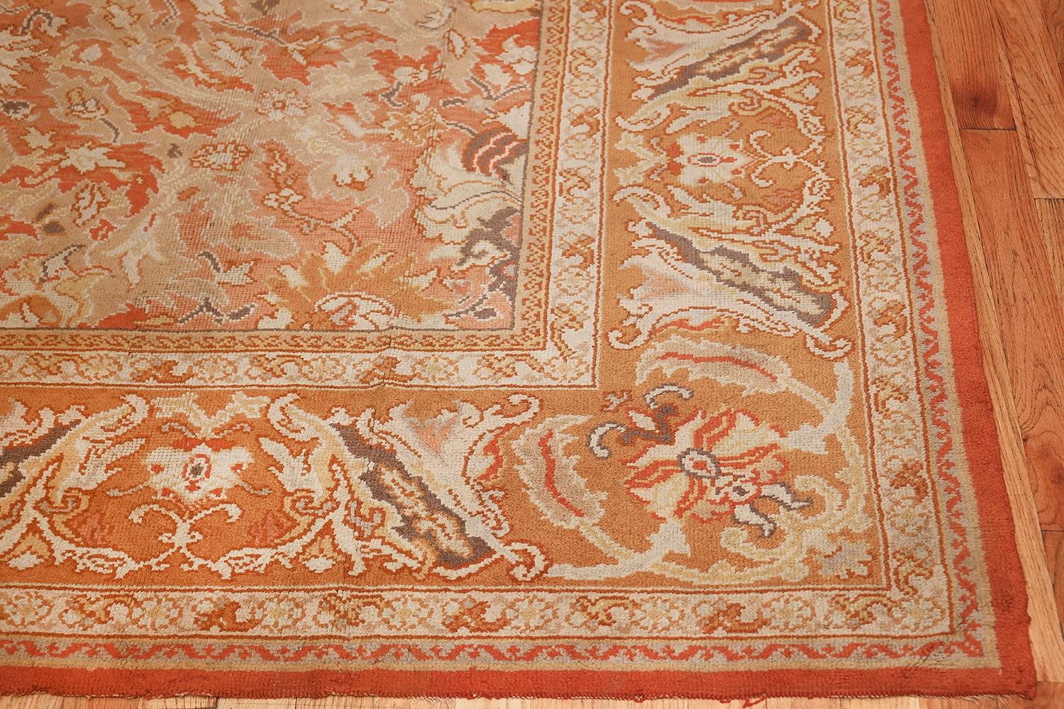 Antiker europäischer irischer Donegal-Teppich. 10 ft 1 in x 13 ft  (Arts and Crafts) im Angebot
