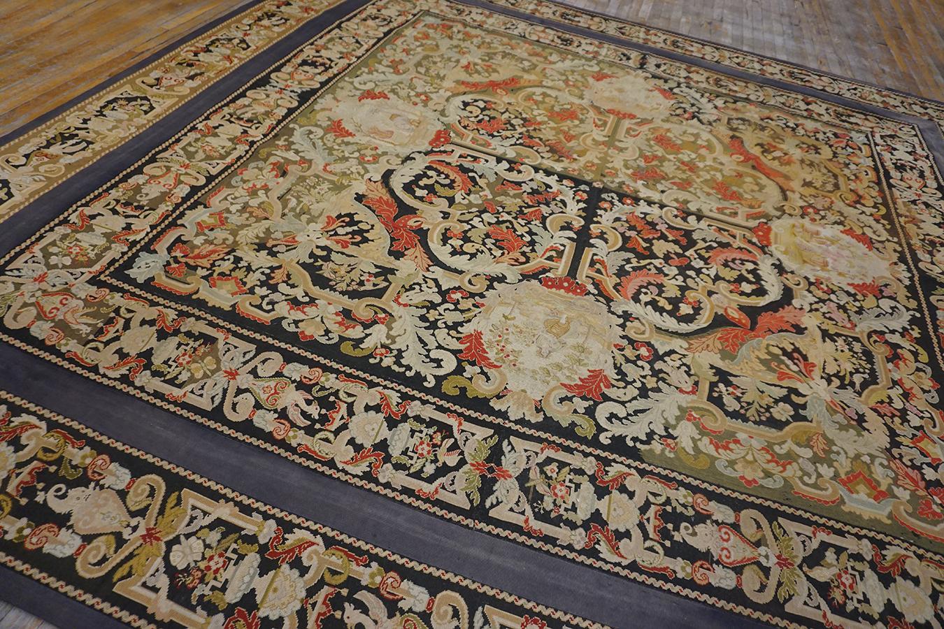 Français Tapis à l'aiguille français du 19ème siècle ( 11' x 11' - 335 x 335 ) en vente