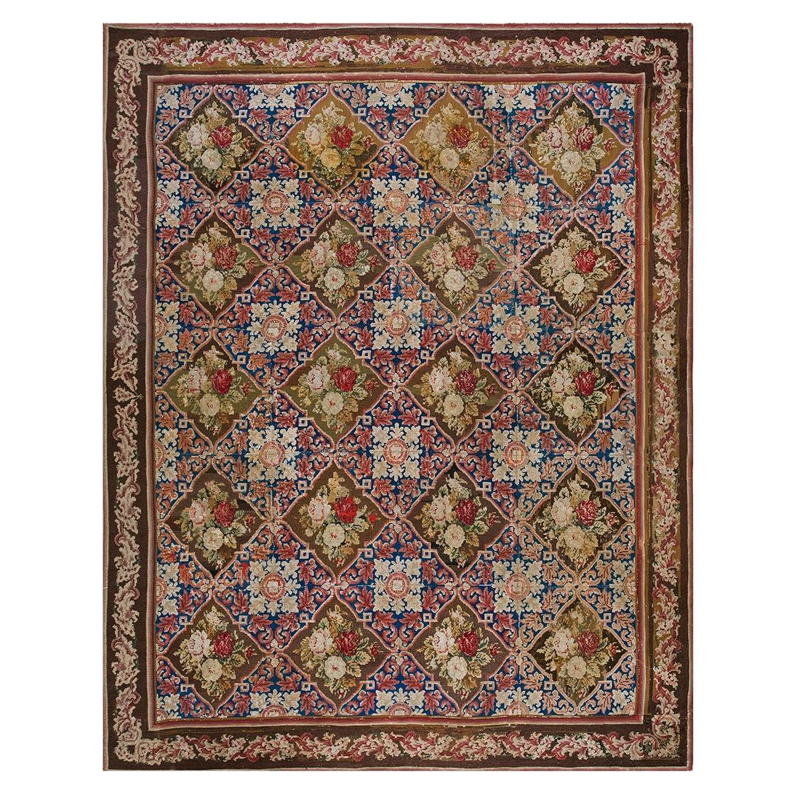 Tapis à l'aiguille anglais du 19ème siècle ( 7'6" x 9'3" - 230 x 282 ) en vente