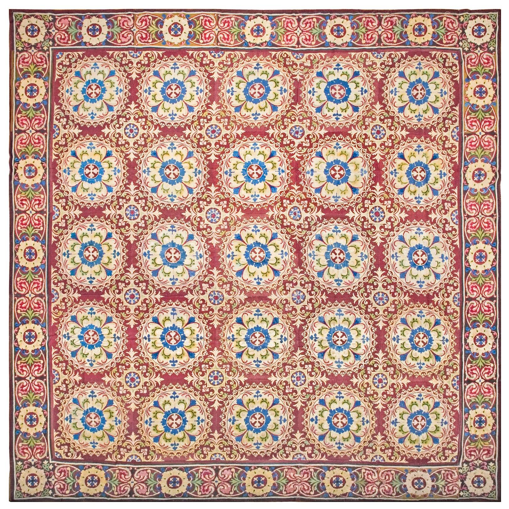 Alfombra europea antigua de punto de aguja 12'10" x 13'0