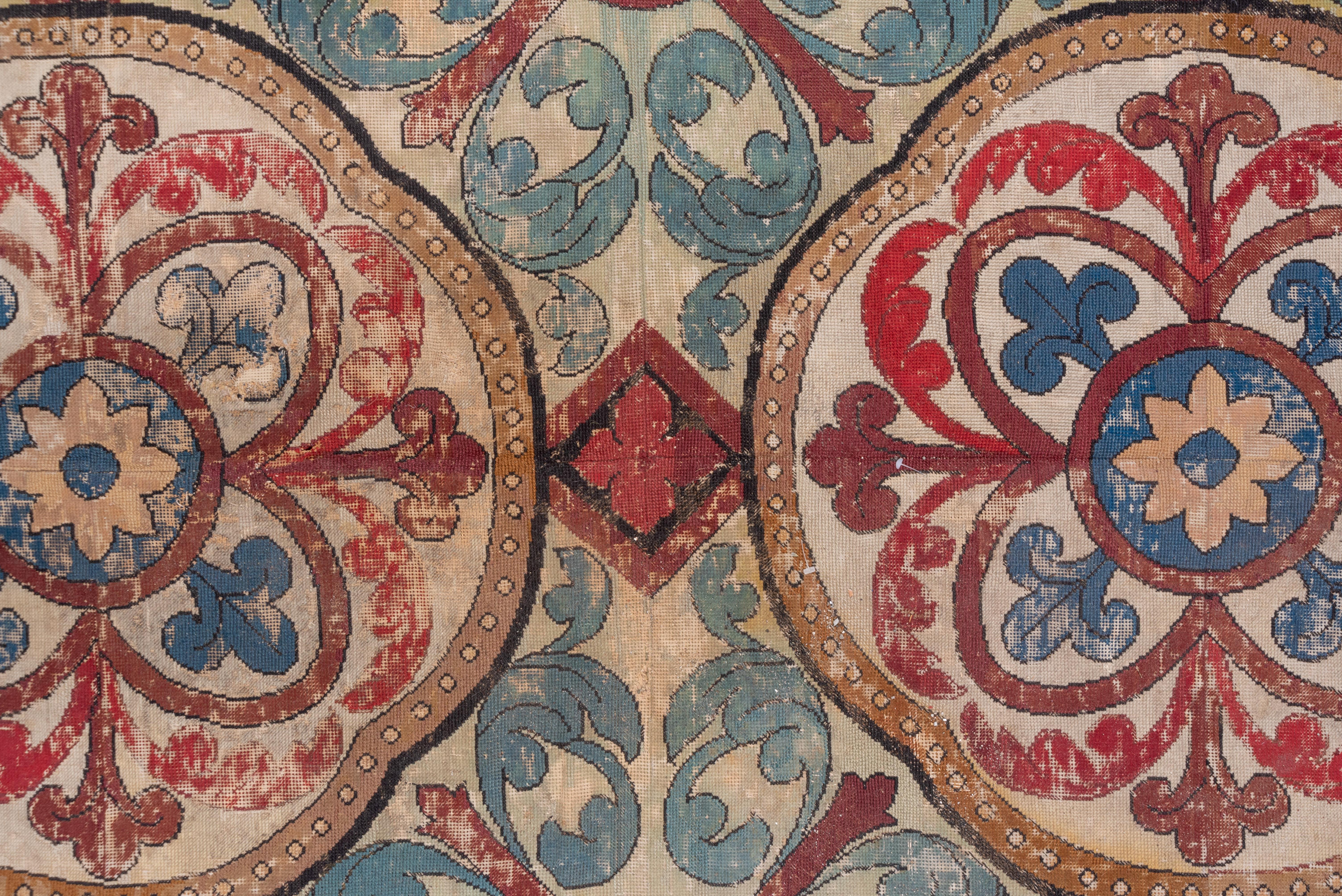 Antiker viktorianischer europäischer Gobelinstickerei-Teppich, 1870er Jahre, Rot-Grün und Blautöne (Handgewebt) im Angebot