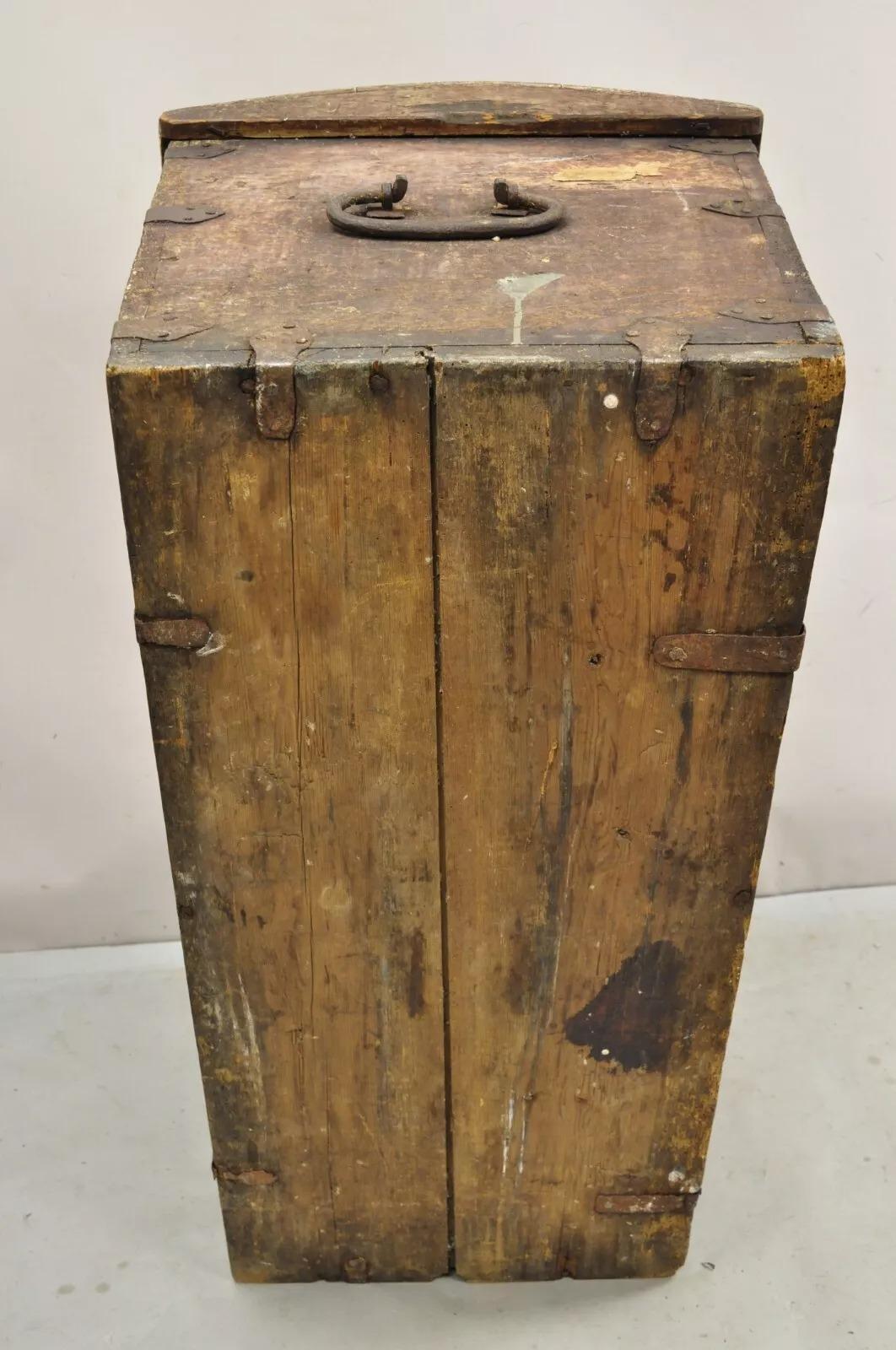Antique European Painted Large Wooden Dome Top Sea Trunk Treasure Chest For Sale 8