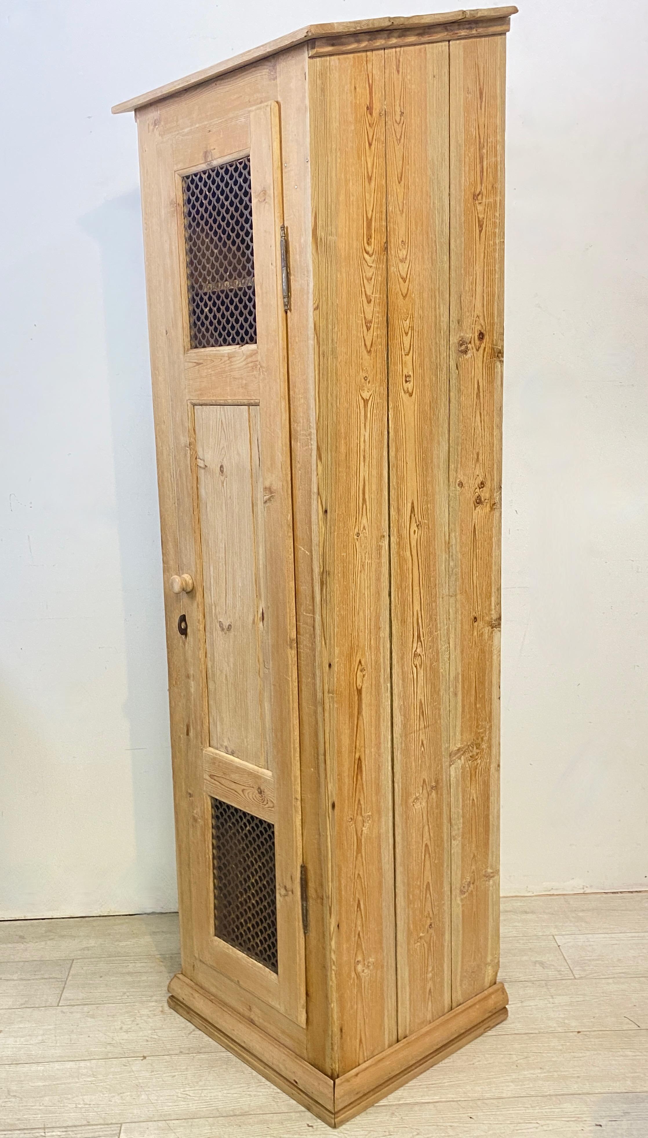 Antique European Pine Gym / Spa / Swimming Pool Locker, circa 1900 3