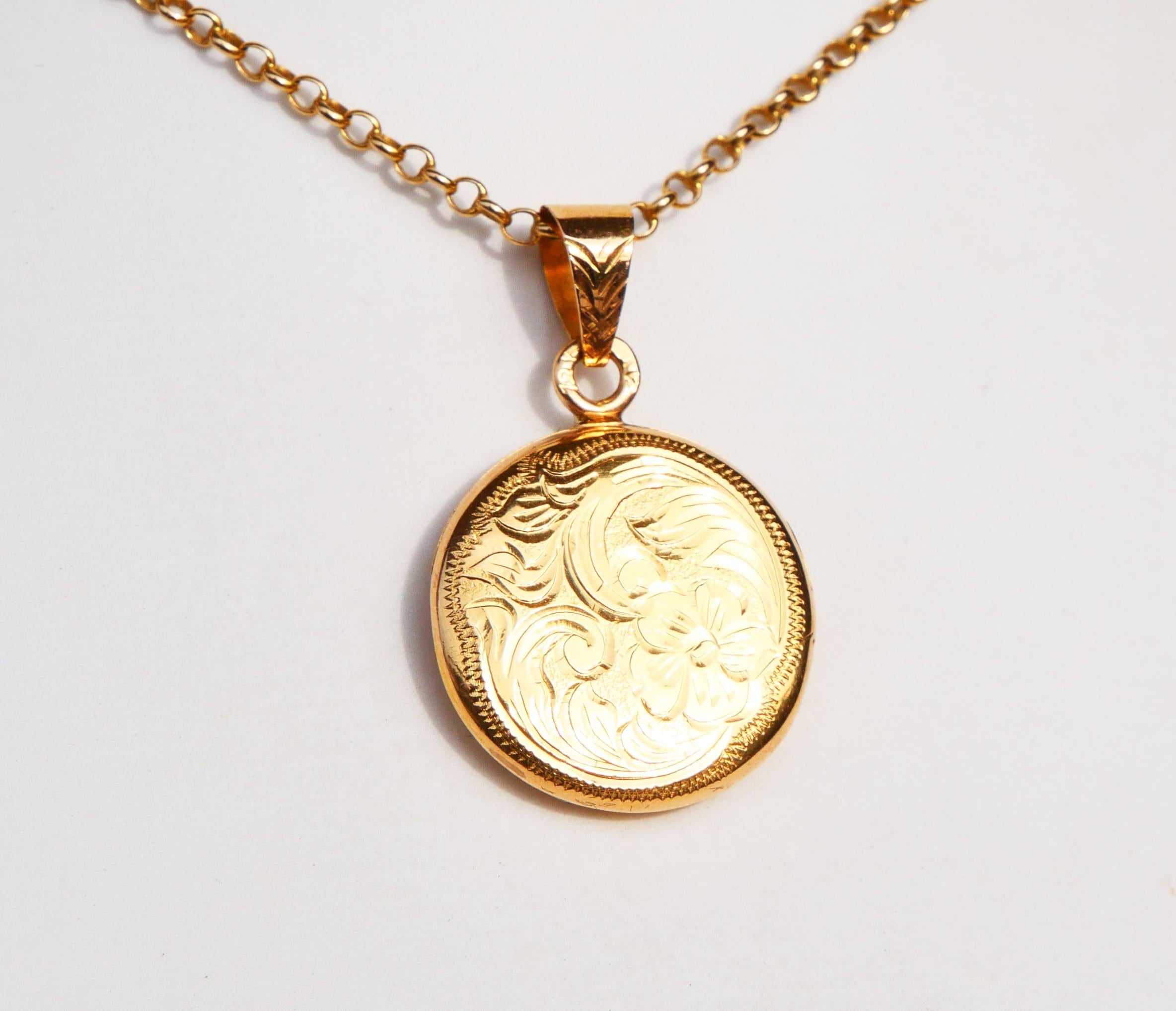 Women's or Men's Antique European Round Locket Pendant / 3.97 gr For Sale