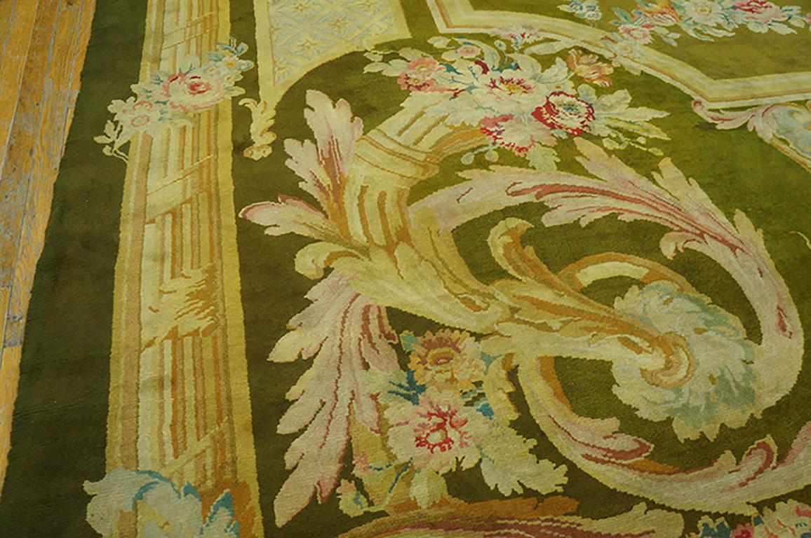 Französischer Savonnerie-Teppich aus der Mitte des 19. Jahrhunderts ( 11''9 x 19''6 - 358 x 595) (Wolle)