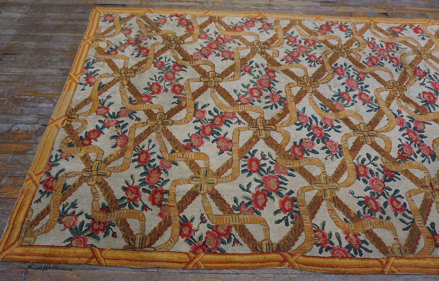 Wool 18th Century French Savonnerie Carpet ( 5'6