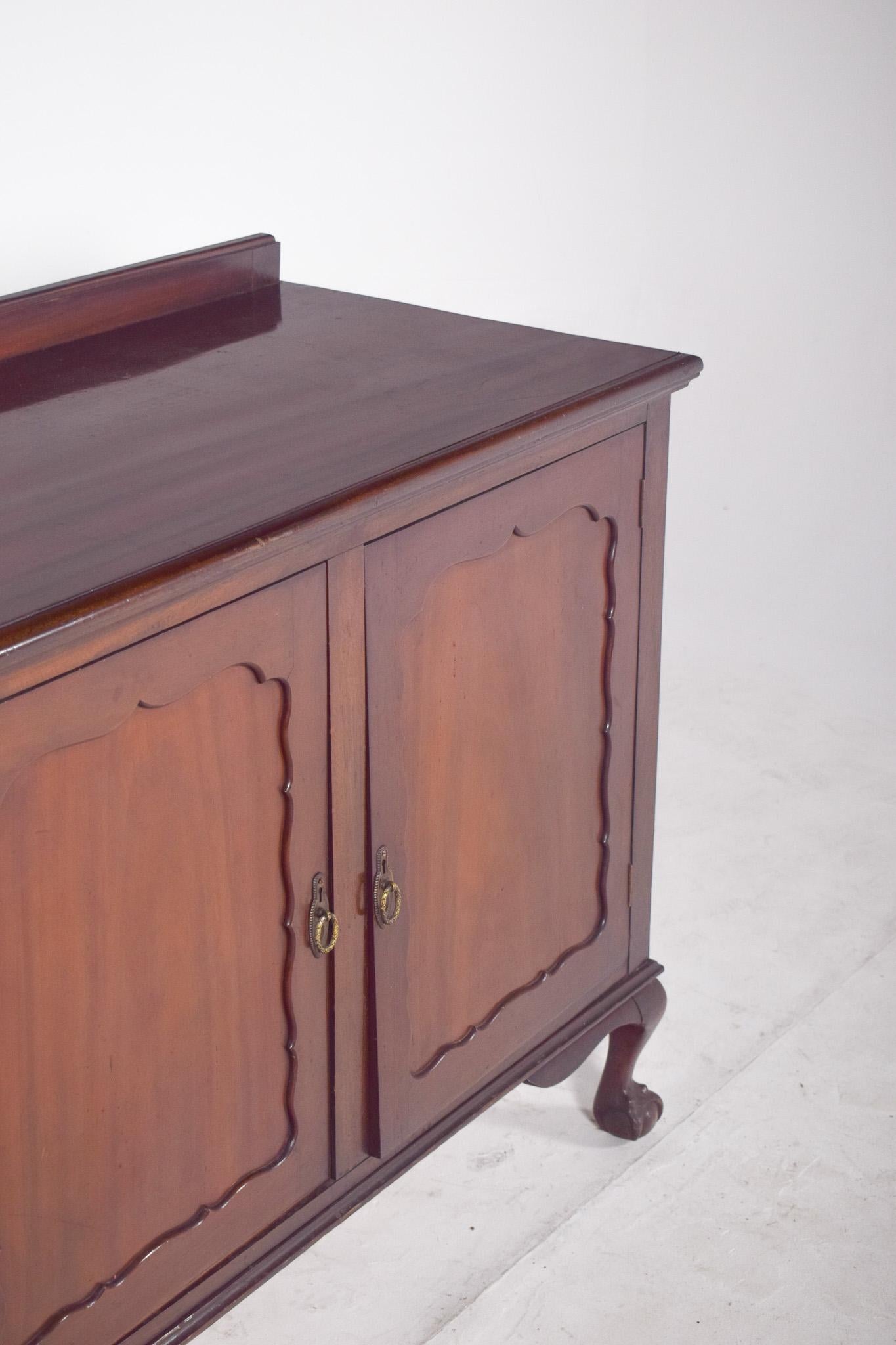 Antique European Sideboard with Two Doors In Good Condition For Sale In Lisboa, Lisboa