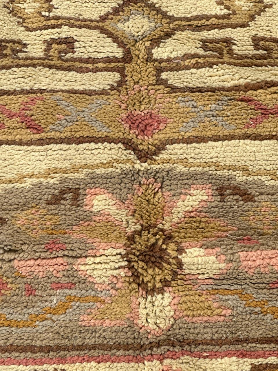 Antique European hand knotted Oushak design Rug For Sale 10