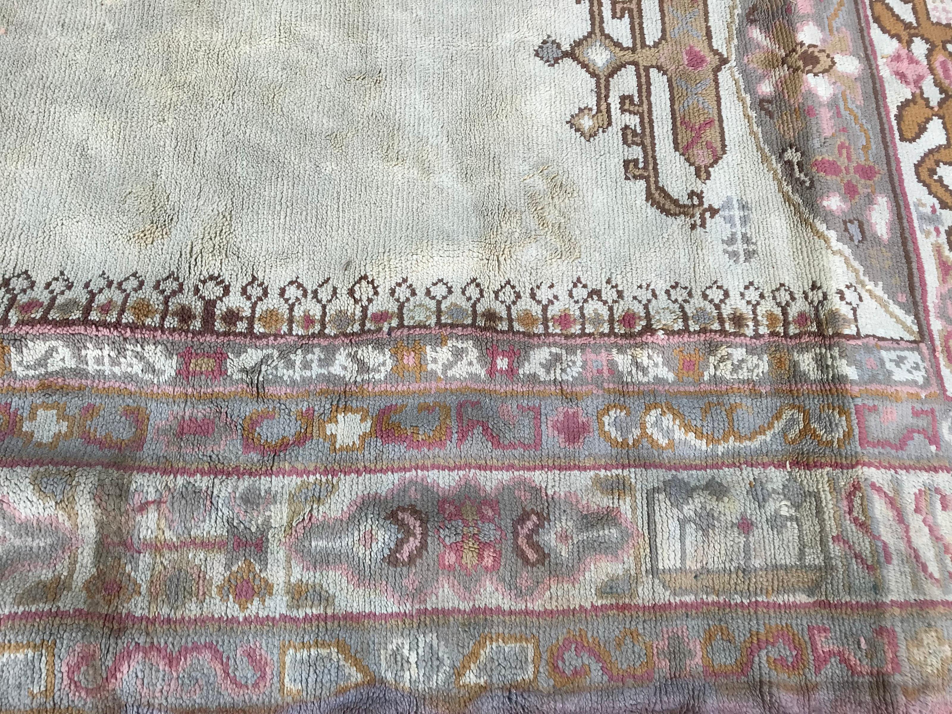 Antiker europäischer spanischer Teppich im Ushak-Stil im Angebot 2