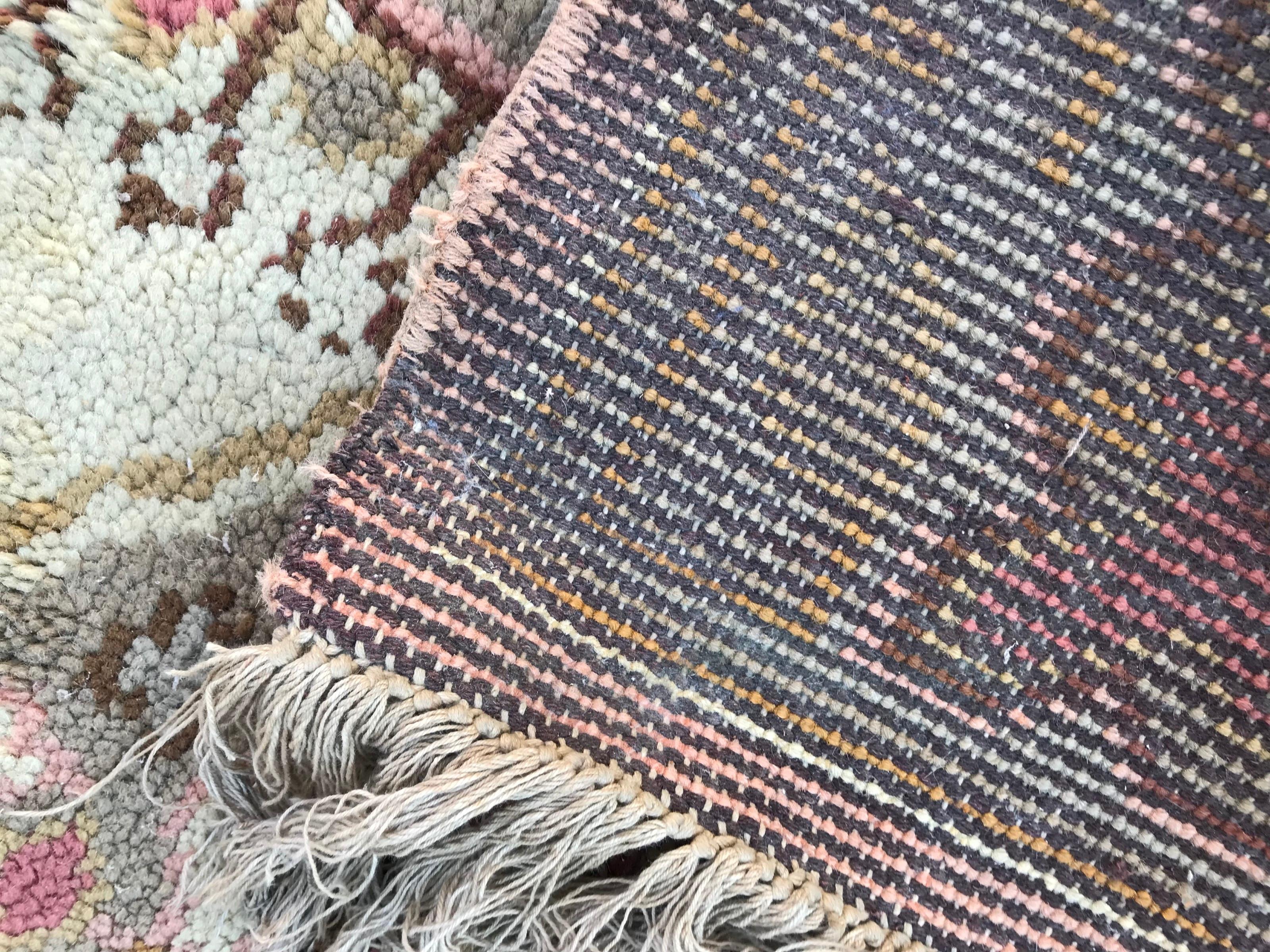 Antiker europäischer spanischer Teppich im Ushak-Stil im Angebot 6