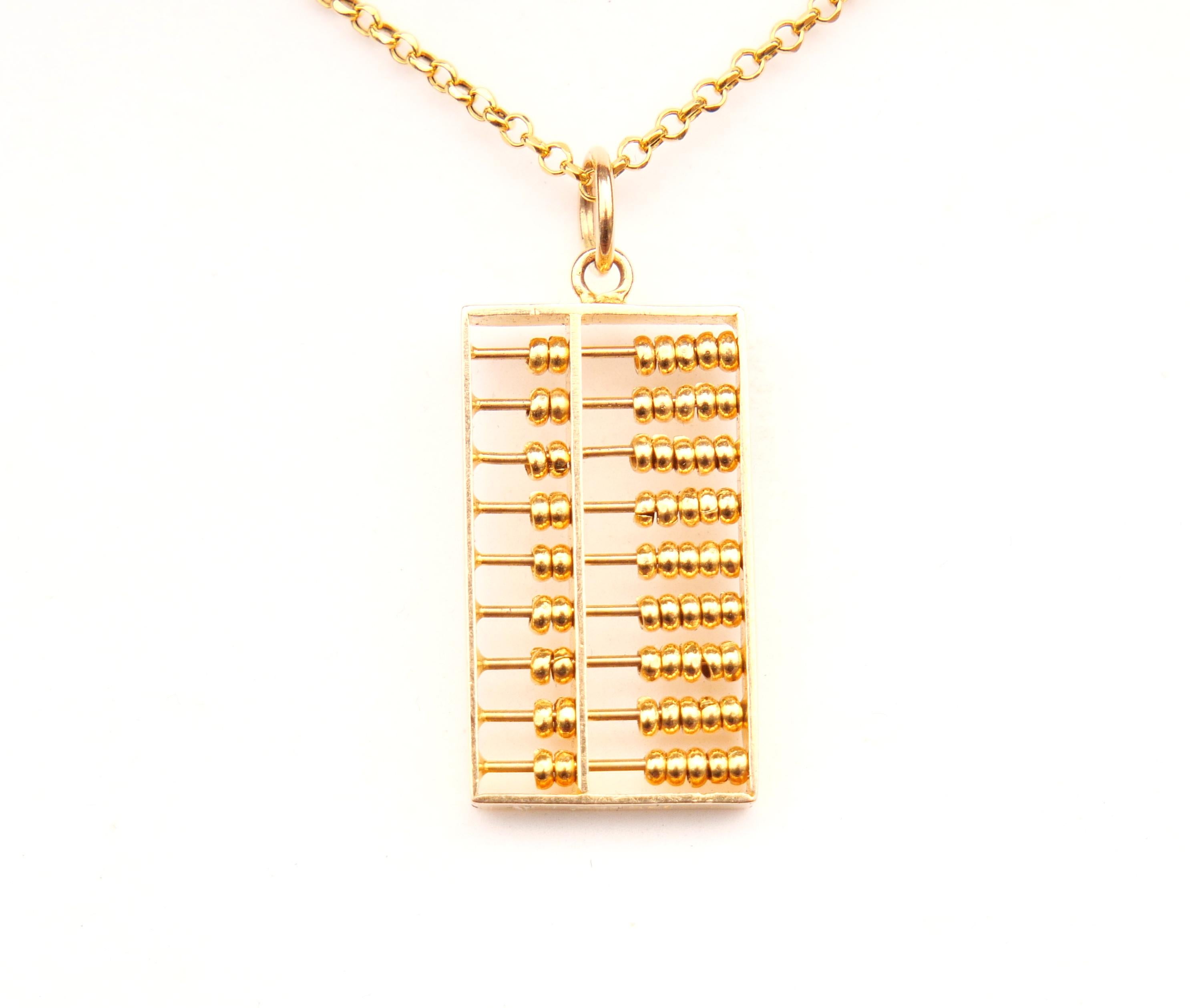 Taille ovale Pendentif européen ancien Suanpan Abacus en or massif 14 carats / 4,9 g en vente