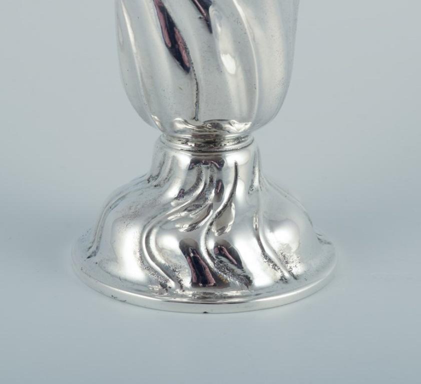 Néo-rococo Sucrier européen ancien en argent 830. Style néorococo. en vente