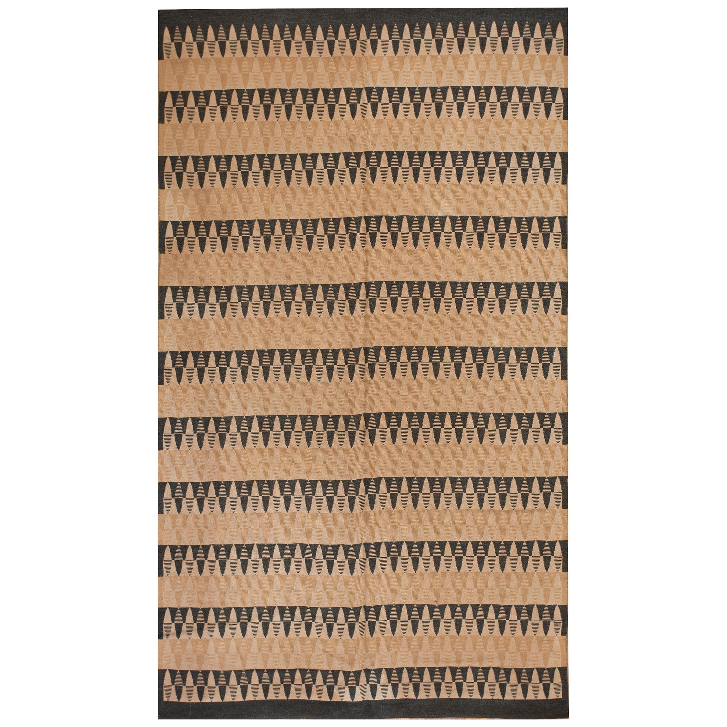 Tissu plat suédois du milieu du 20e siècle ( 5'6 "x 9'4" - 168 x 285 )