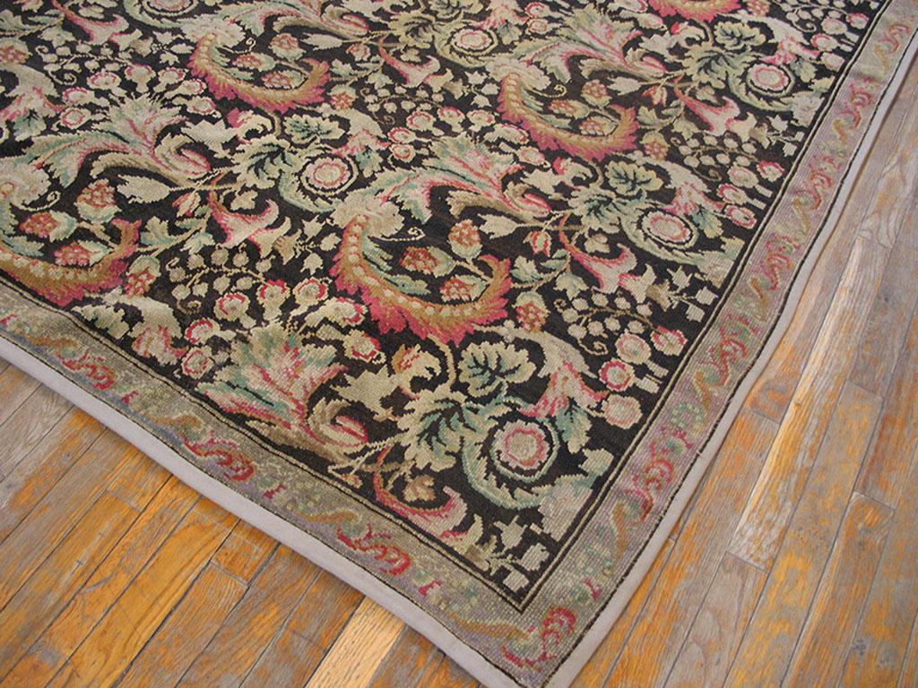Ukrainischer Teppich aus der Mitte des 19. Jahrhunderts ( 1,72 m x 1,83 m – 236 x 358 cm) (Handgewebt) im Angebot