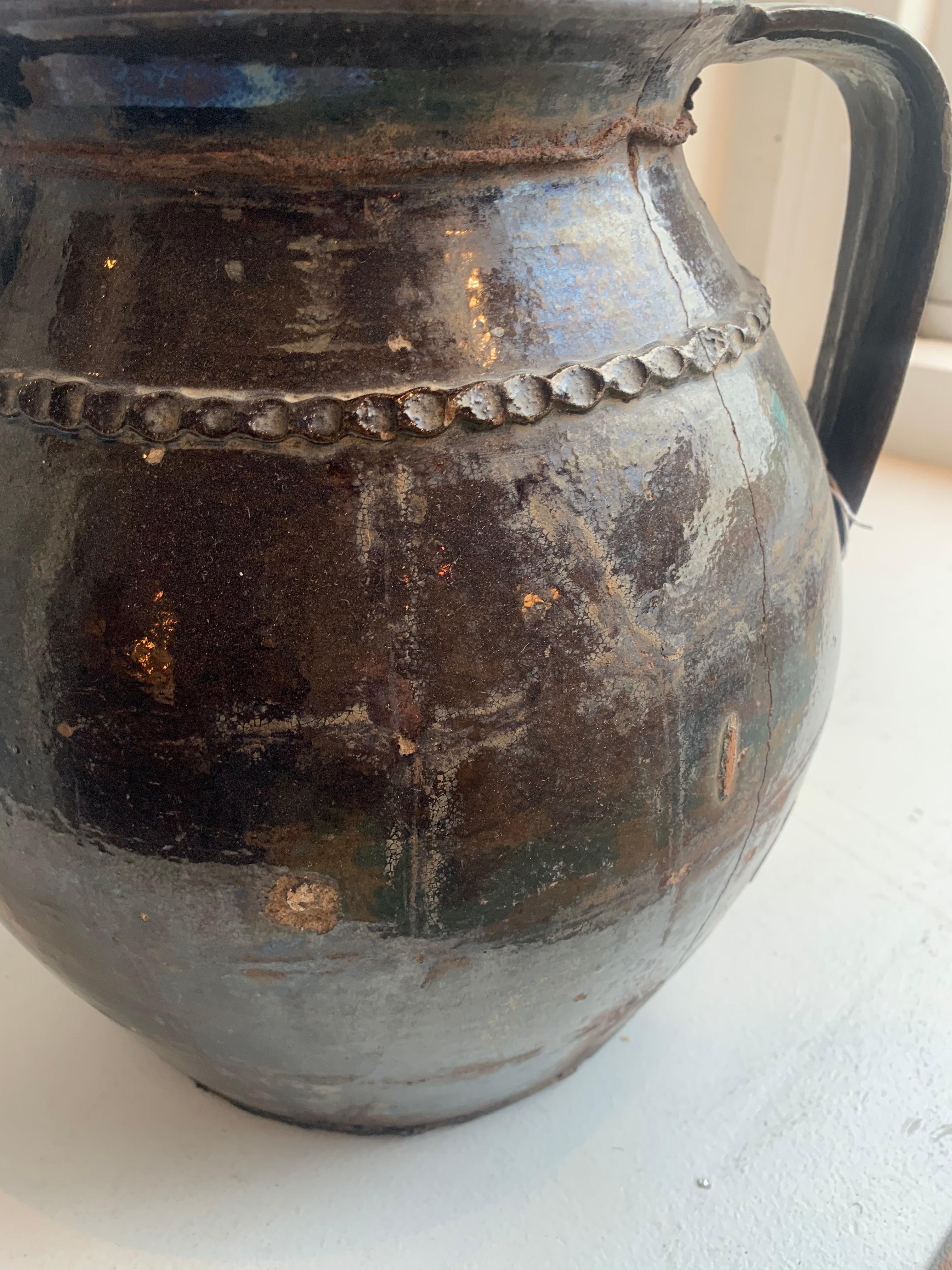 Antique European Vase In Good Condition In Los Angeles, CA