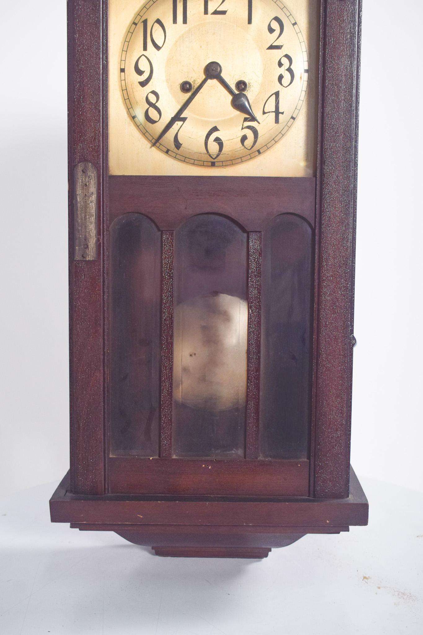 Moderne Antique européen  Horloge murale en vente