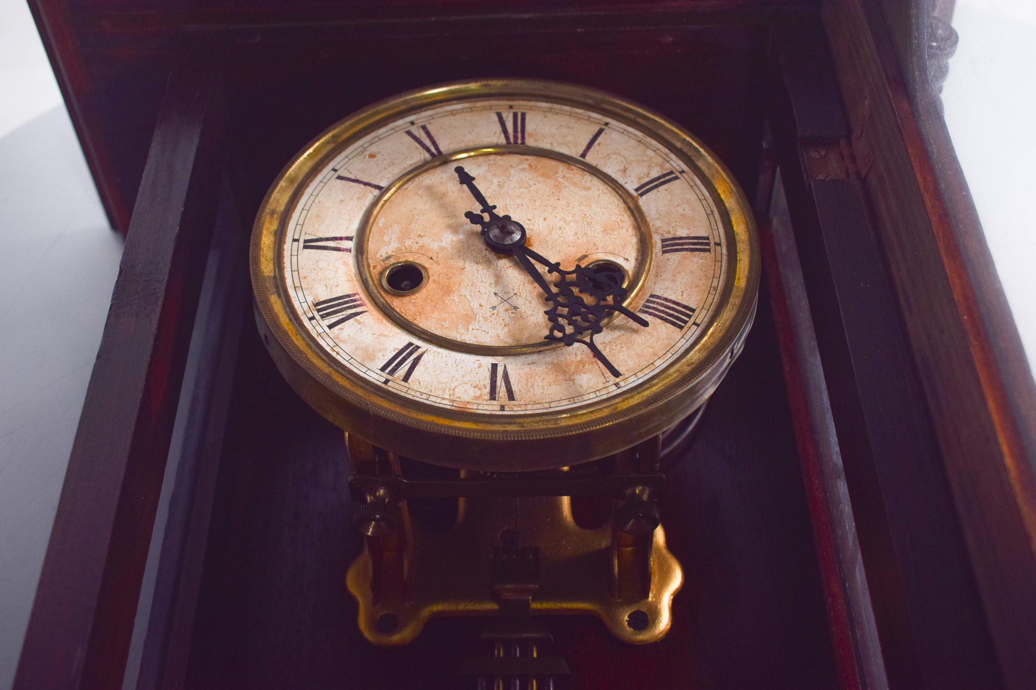 Reloj de pared europeo antiguo Metal en venta