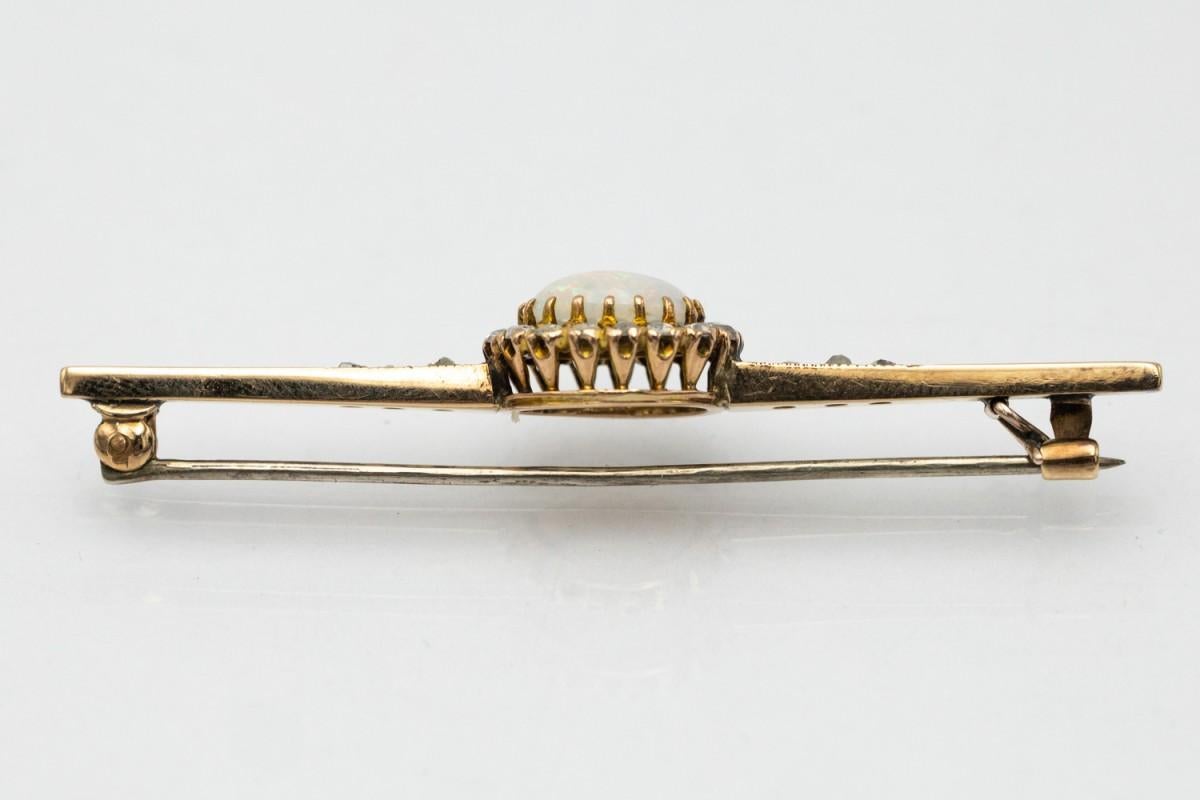 Broche ancienne en or Ewardian avec opale et diamants, vers 1900. Bon état - En vente à Chorzów, PL