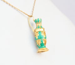 Antique Ewer Pendant Green Enamel solid 18K Gold / 3.45gr
