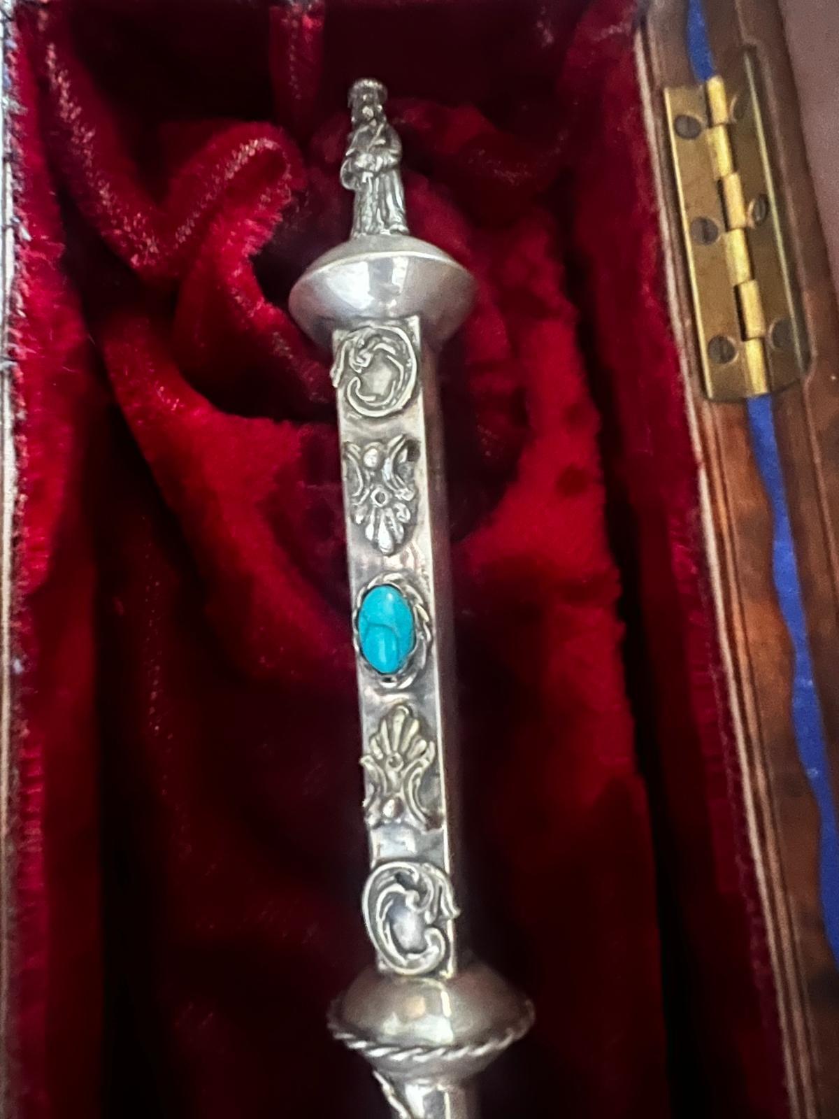 XIXe siècle Antique point de croix judaïque exceptionnel Torah en argent sterling de 1844 en vente