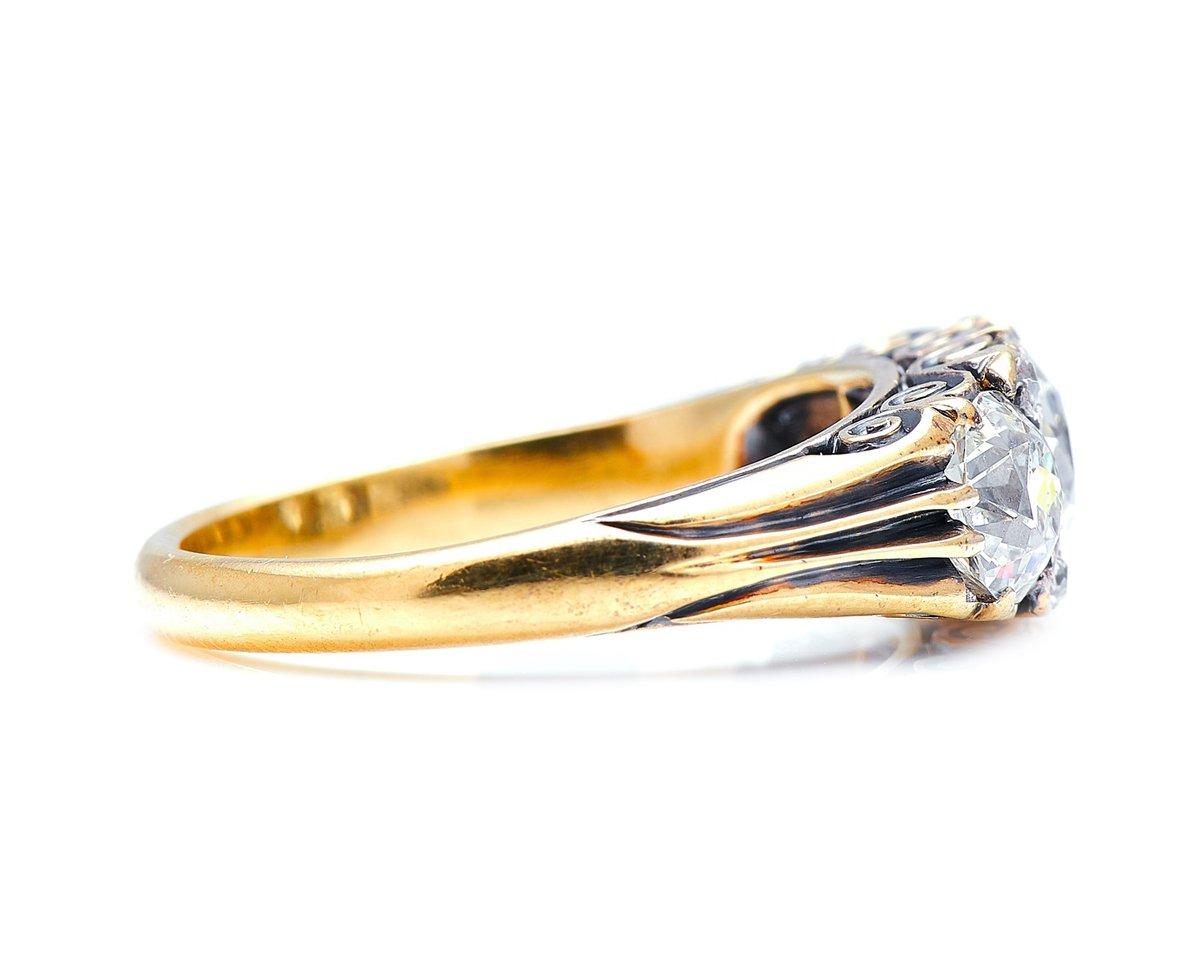 Old Mine Cut Antique, Exceptional, Victorian, 18ct Gold, Diamond Three-Stone Ring For Sale