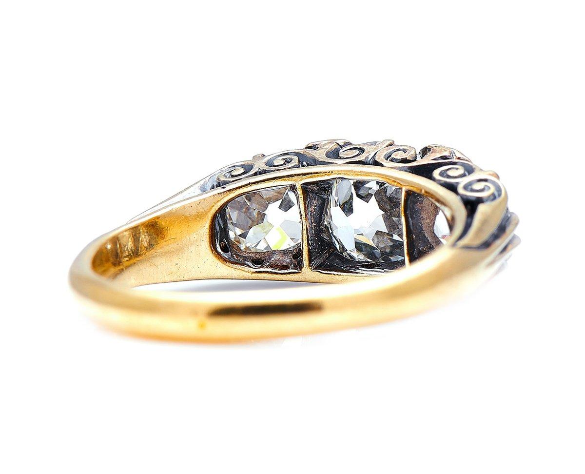 Antique, Exceptional, Victorian, 18ct Gold, Diamond Three-Stone Ring In Excellent Condition For Sale In Rochford, Essex