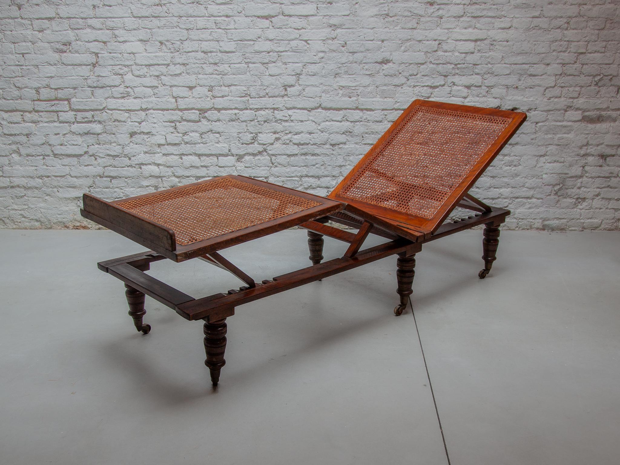 Antikes exotisches klappbares und verstellbares Tagesbett „British Campaign Furniture“ London im Angebot 2