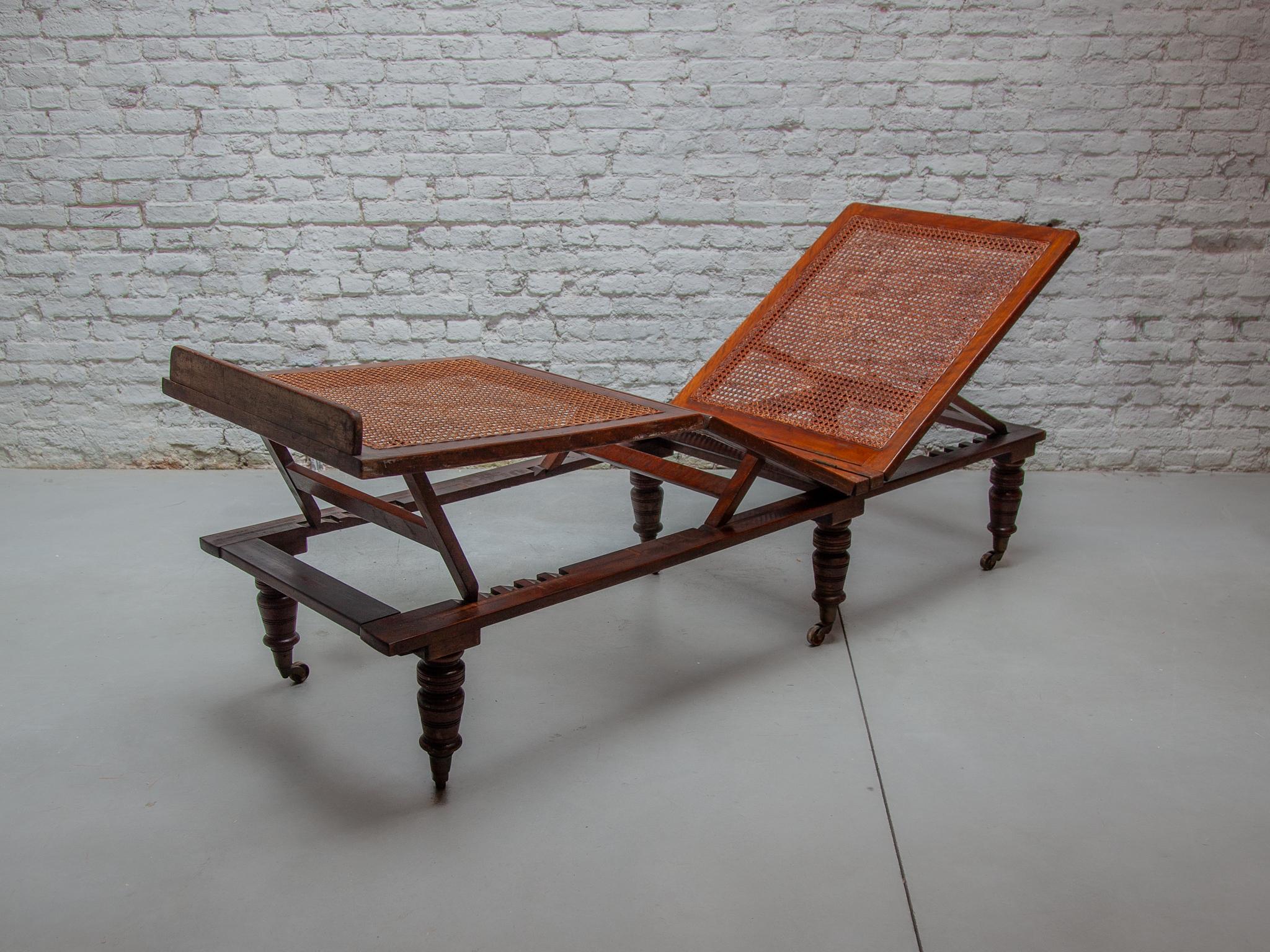Antikes exotisches klappbares und verstellbares Tagesbett „British Campaign Furniture“ London im Angebot 3
