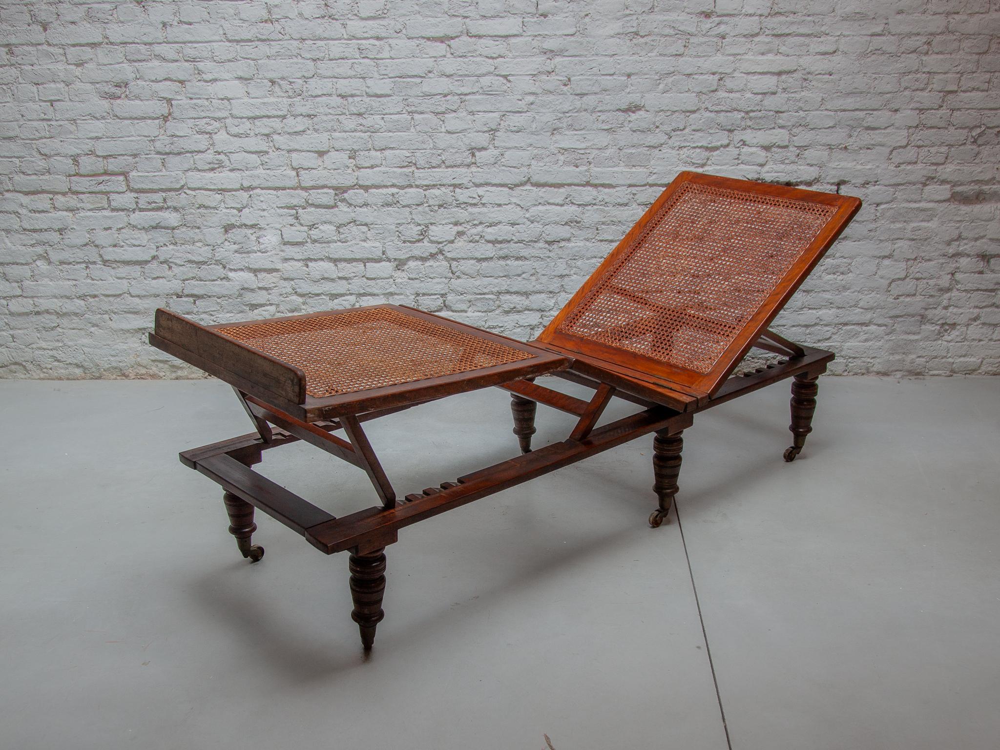 Antikes exotisches klappbares und verstellbares Tagesbett „British Campaign Furniture“ London im Angebot 4