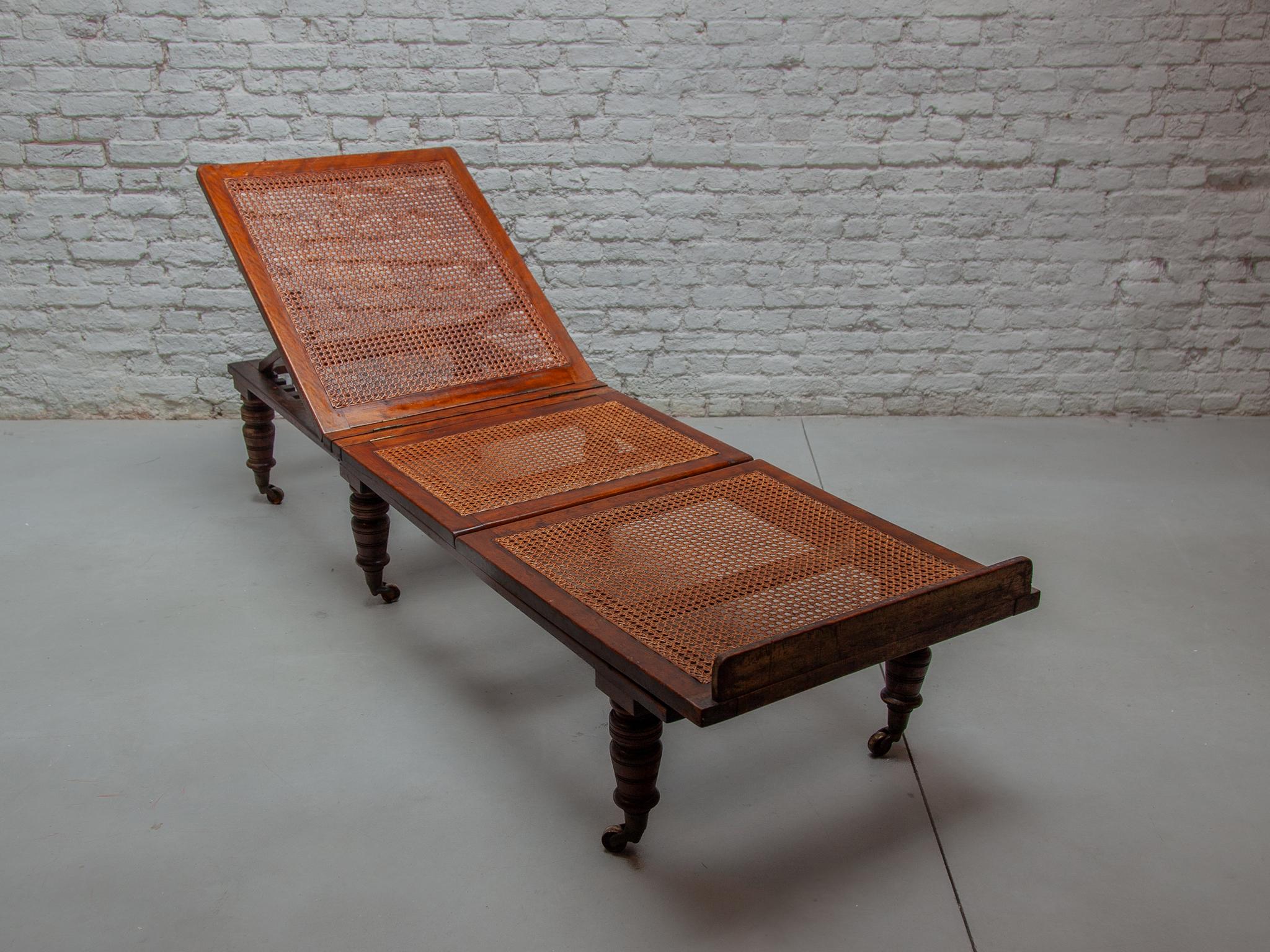 Antikes exotisches klappbares und verstellbares Tagesbett „British Campaign Furniture“ London im Angebot 5
